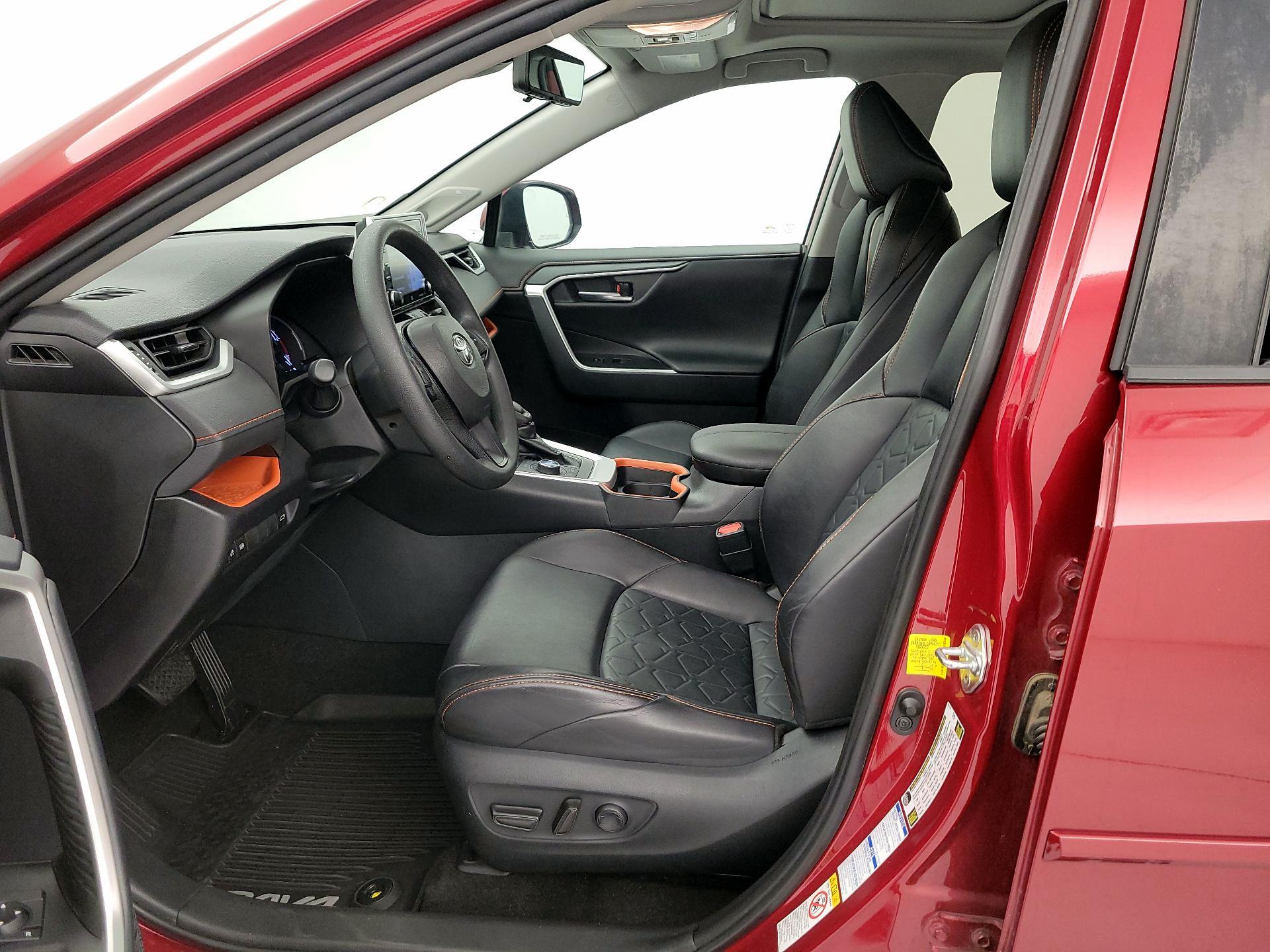 Thumbnail: 2019 Toyota RAV4 - 11