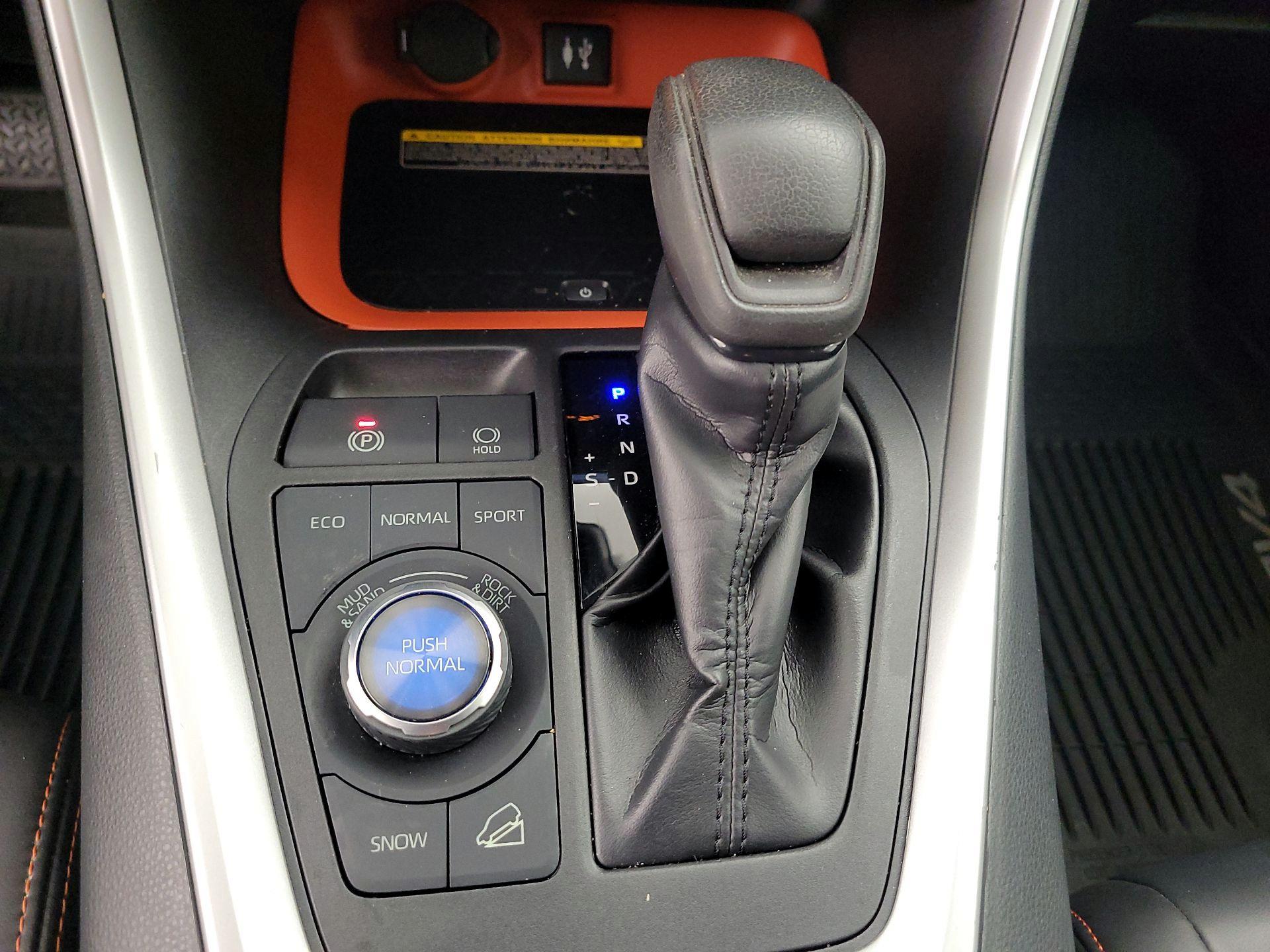 Thumbnail: 2019 Toyota RAV4 - 16