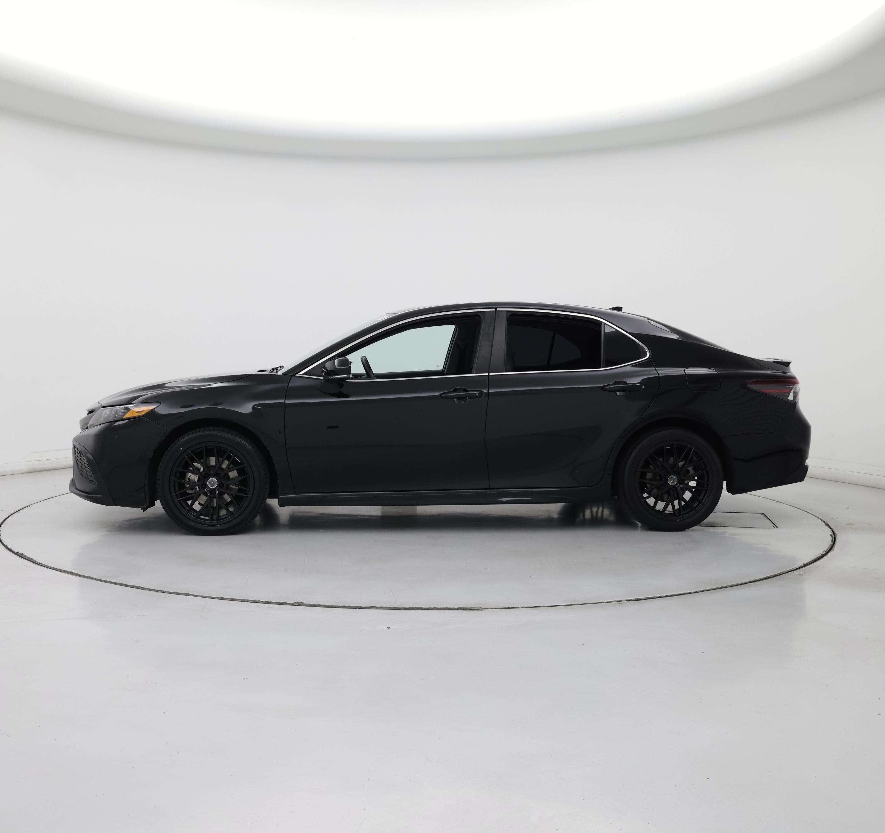 Thumbnail: 2023 Toyota Camry - 3