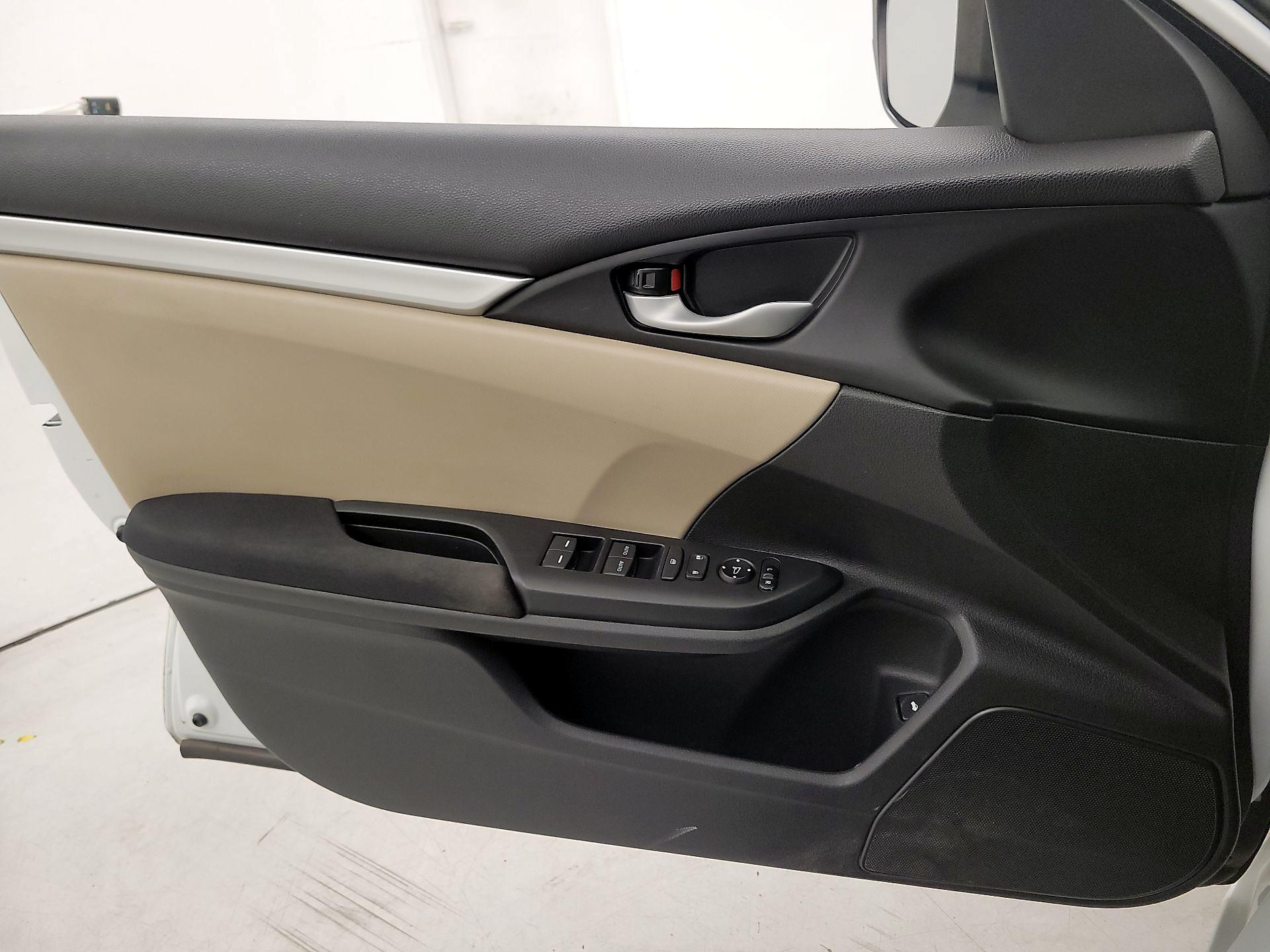 Thumbnail: 2019 Honda Civic - 12
