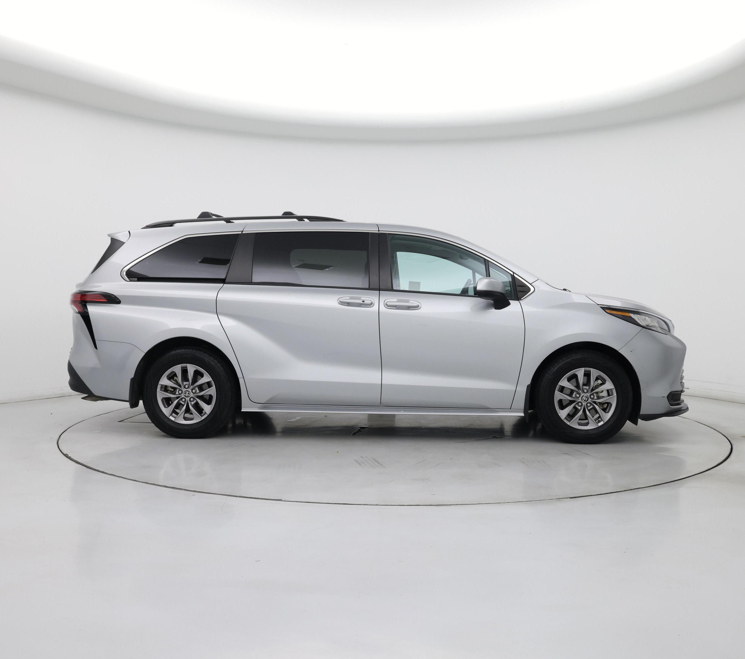 Thumbnail: 2022 Toyota Sienna - 7