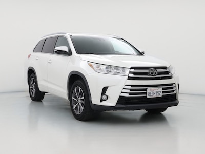 White 2018 Toyota Highlander XLE