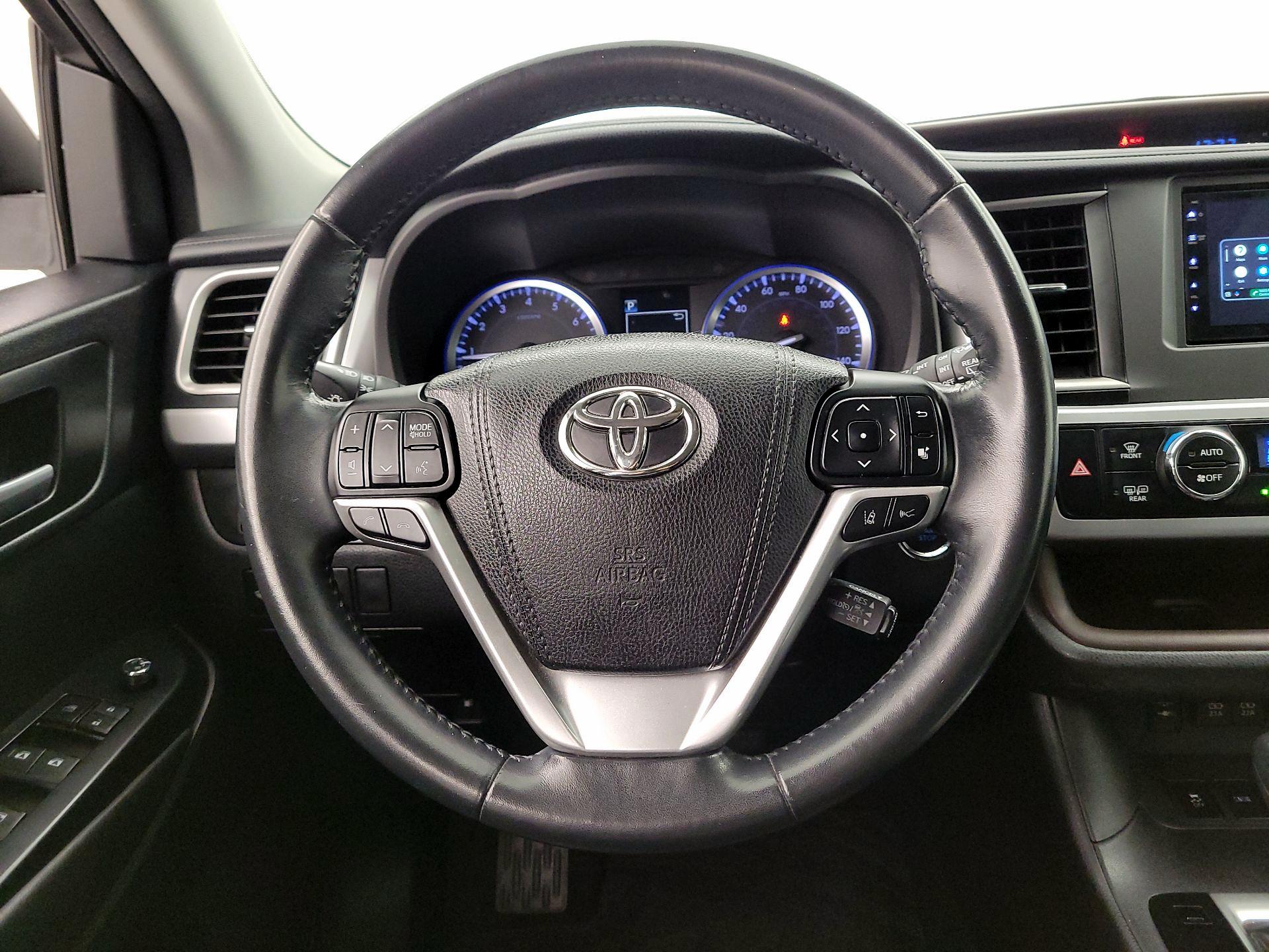 Thumbnail: 2018 Toyota Highlander - 10