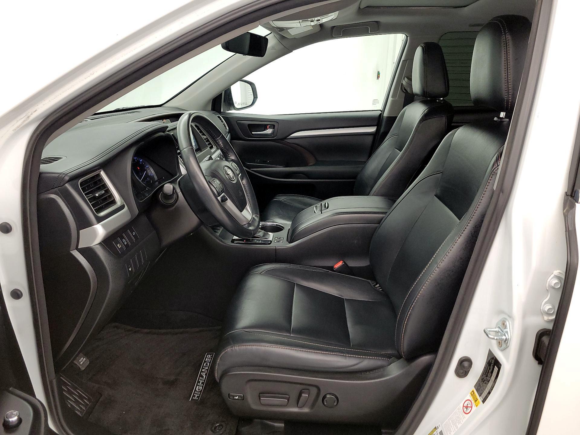 Thumbnail: 2018 Toyota Highlander - 11