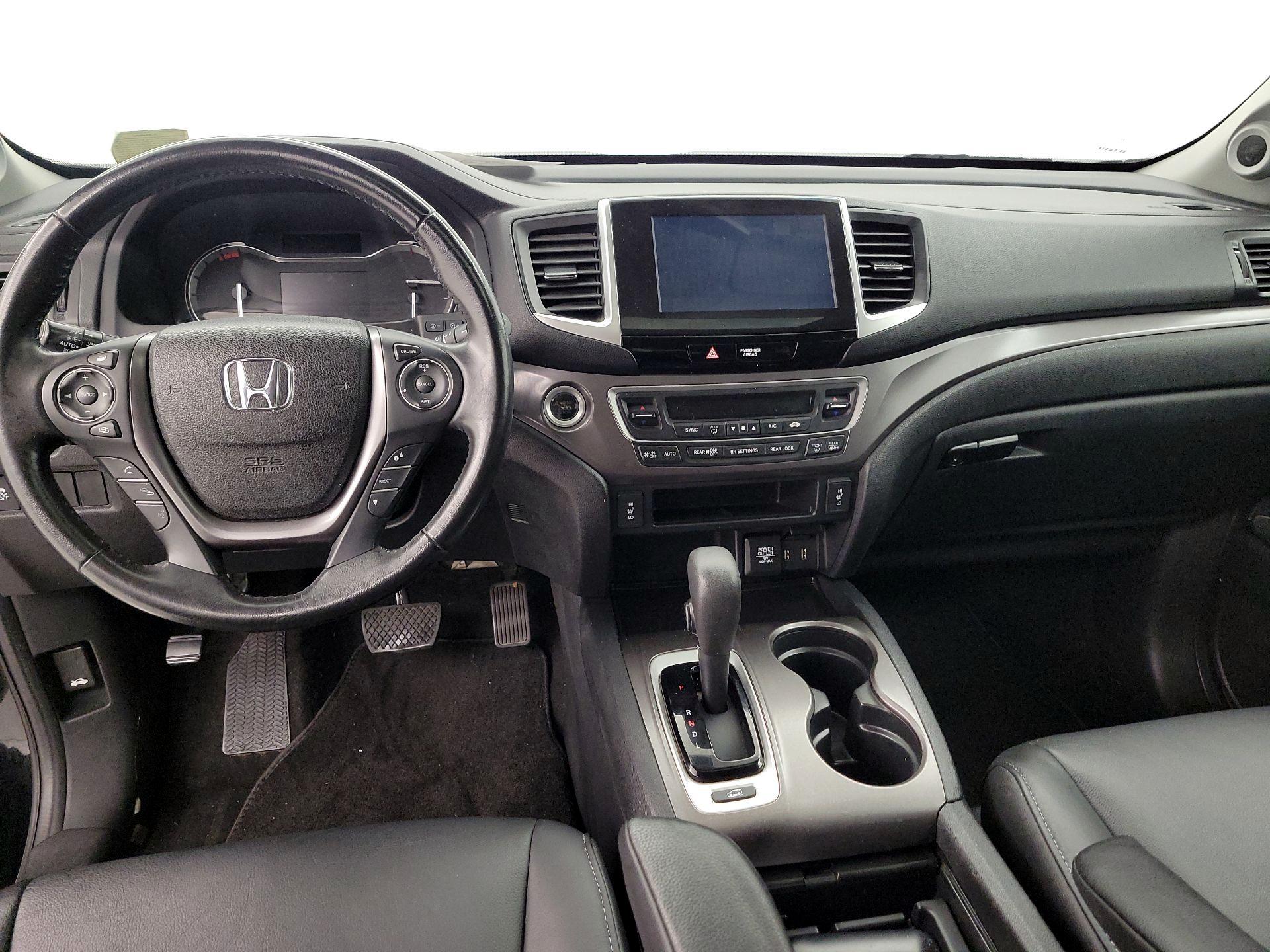 Thumbnail: 2016 Honda Pilot - 9