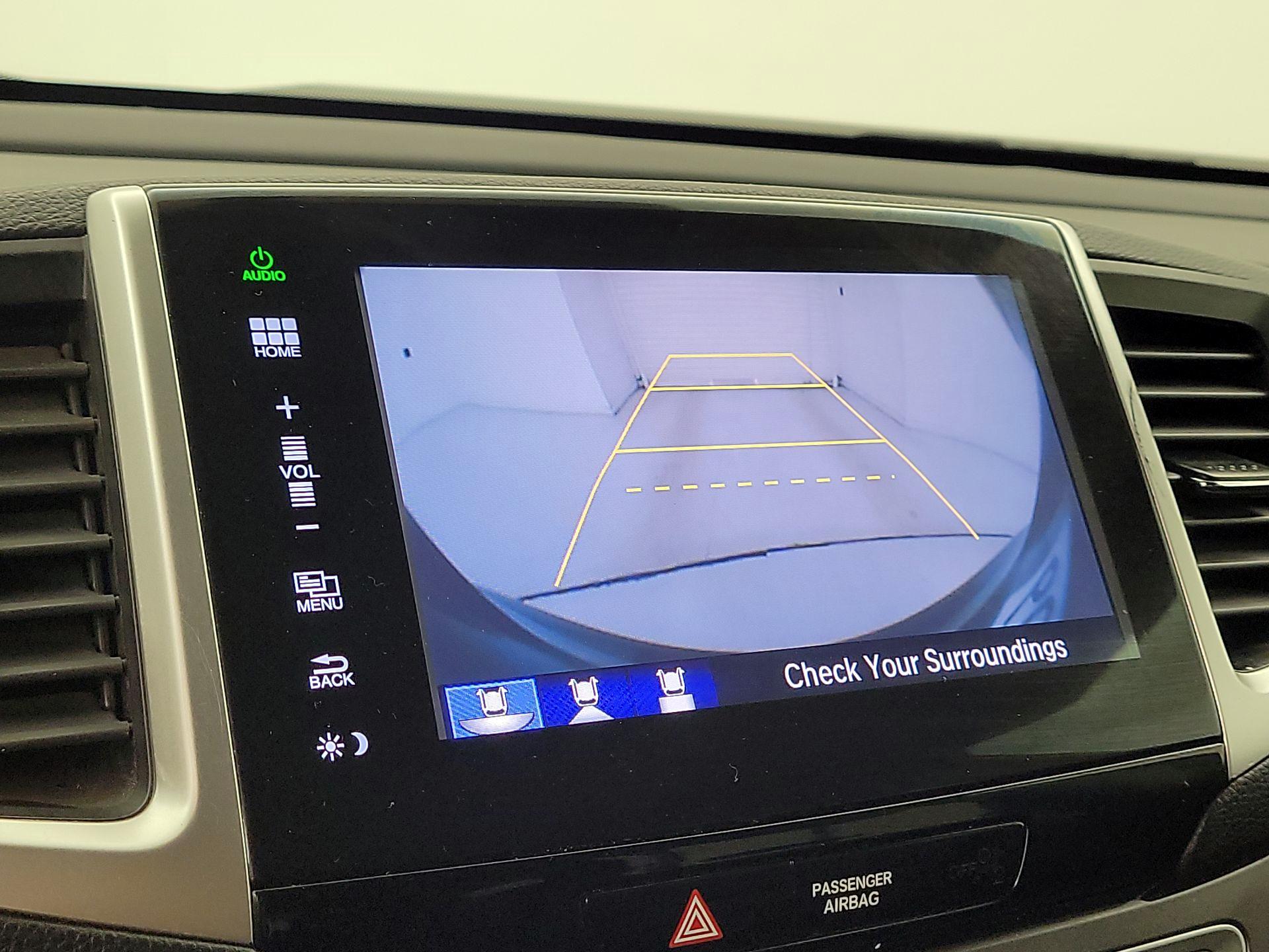 Thumbnail: 2016 Honda Pilot - 14