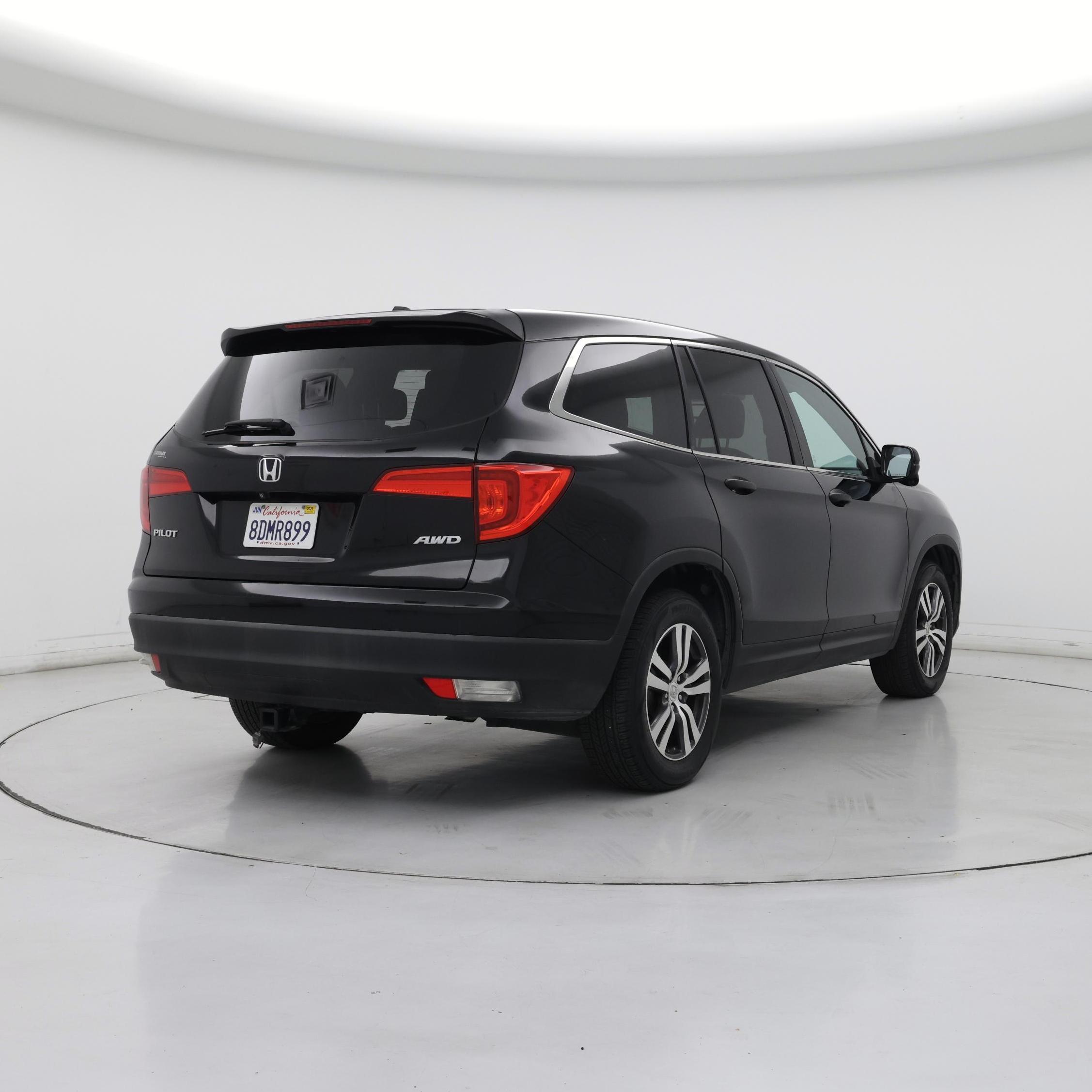 Thumbnail: 2016 Honda Pilot - 8