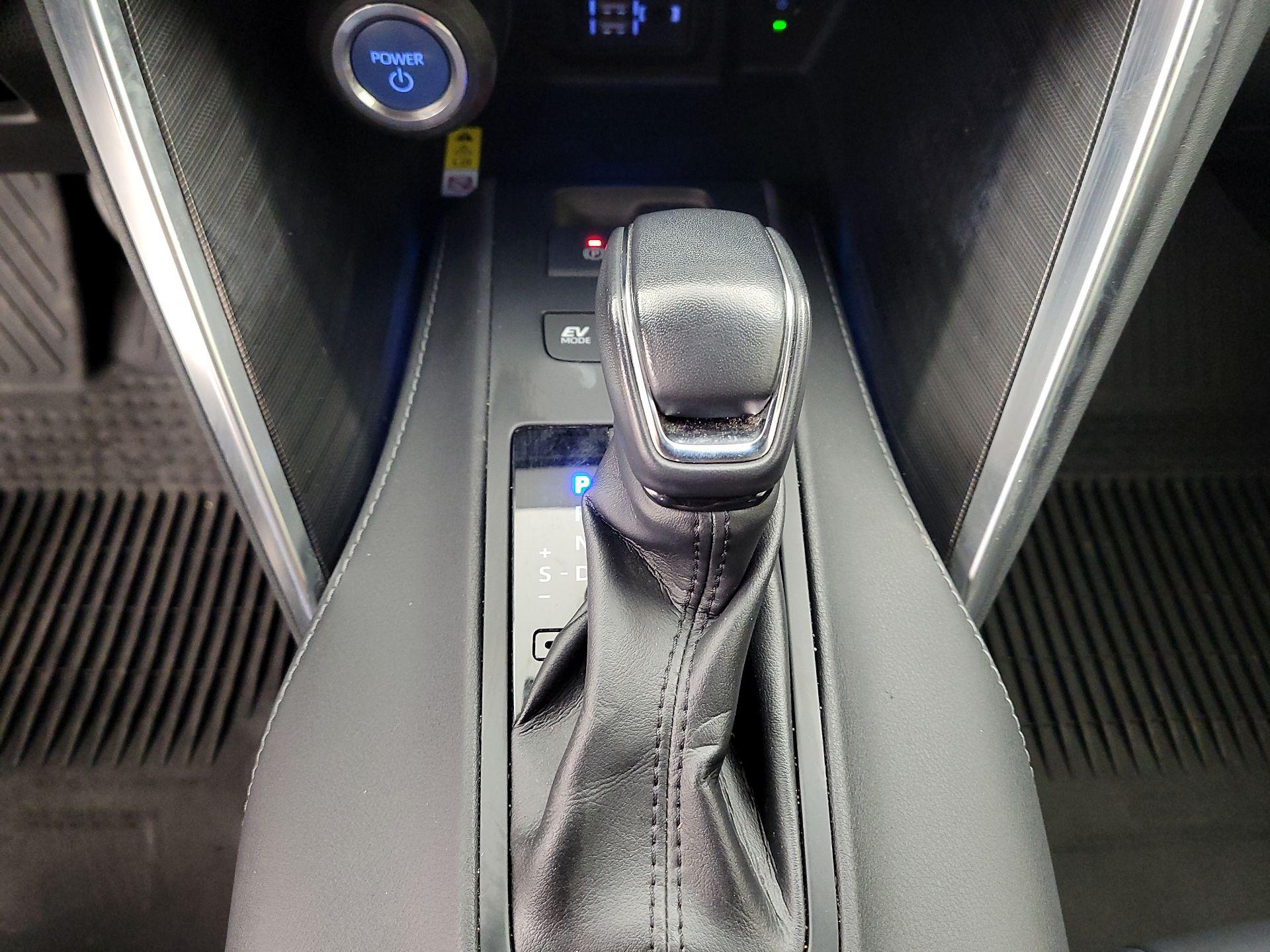 Thumbnail: 2022 Toyota Venza - 17