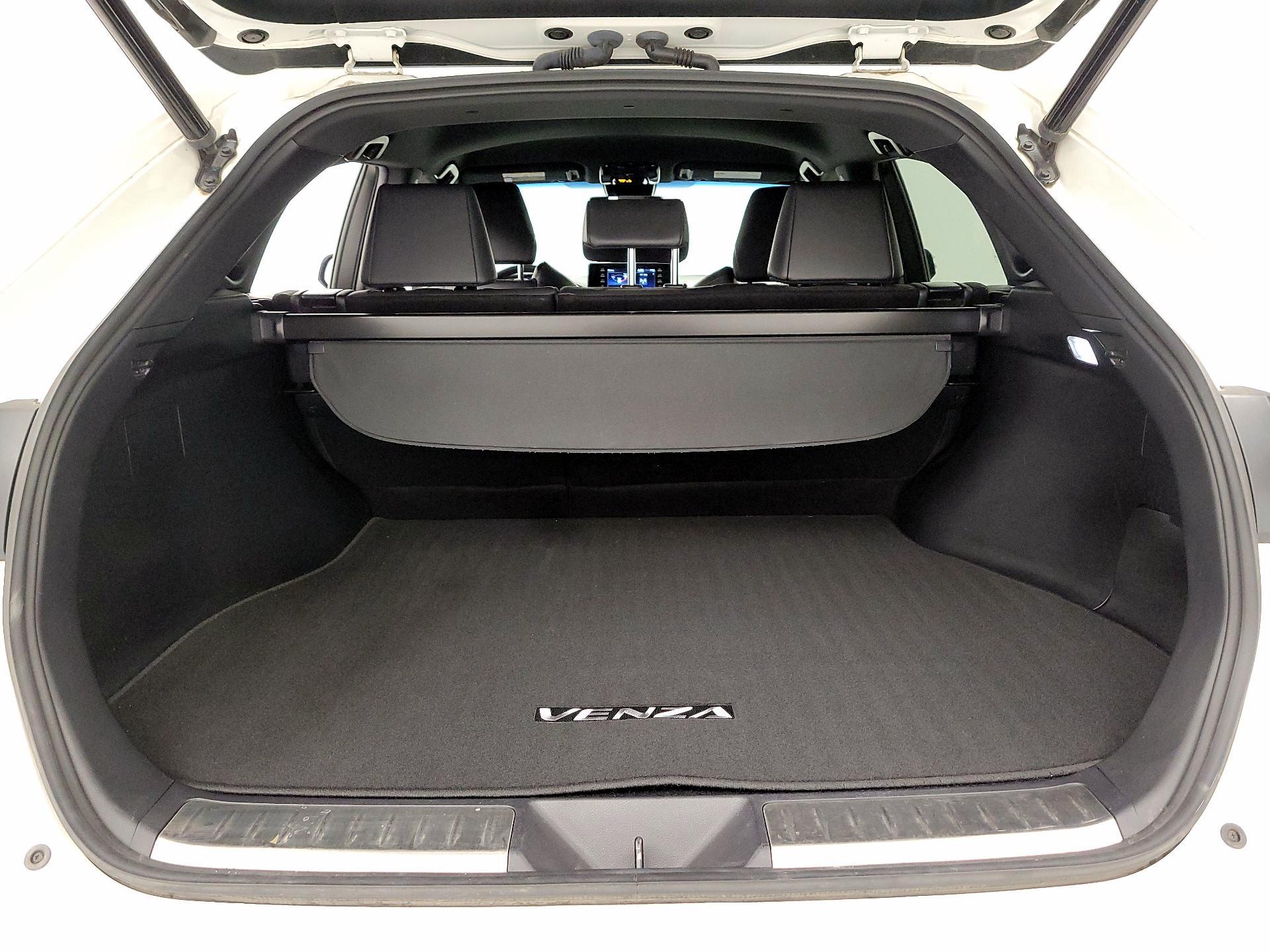 Thumbnail: 2022 Toyota Venza - 19