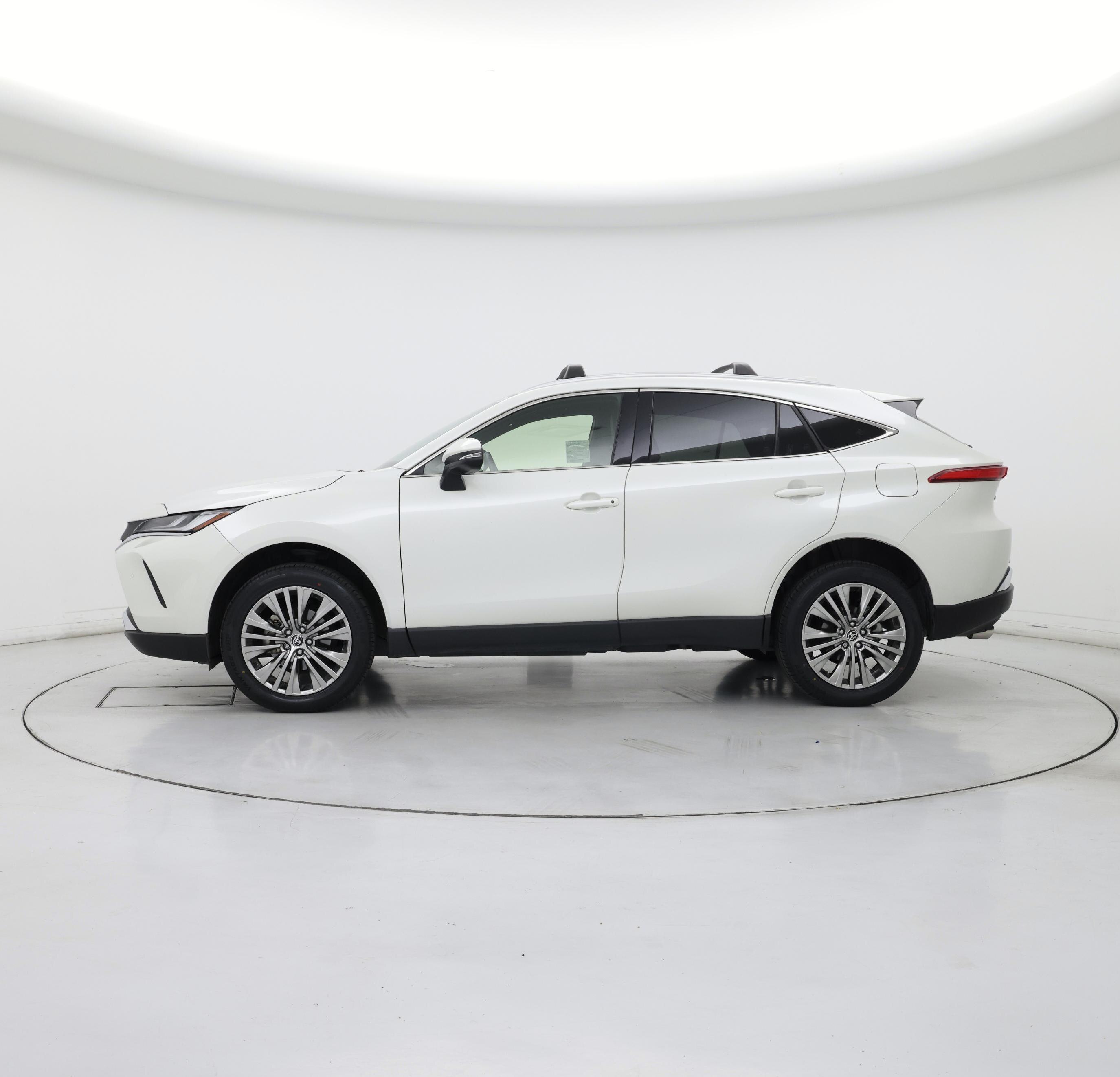 Thumbnail: 2022 Toyota Venza - 3