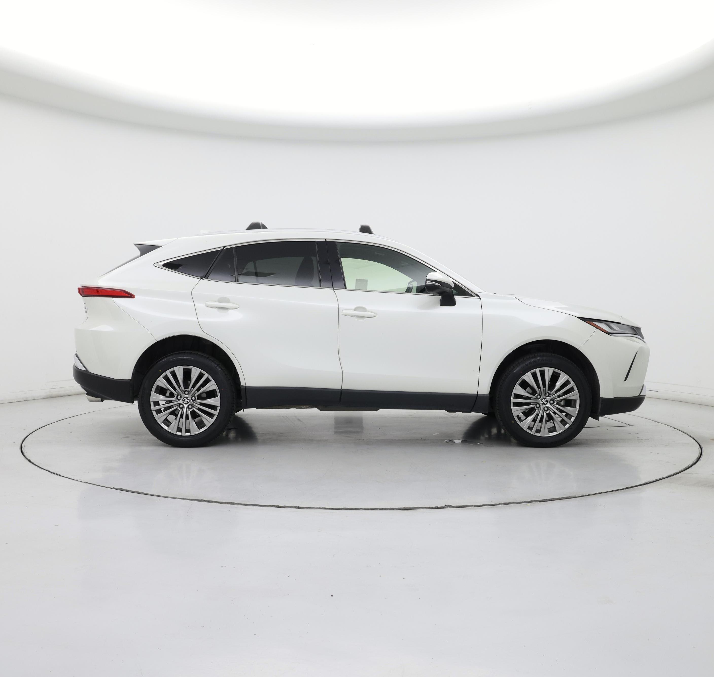 Thumbnail: 2022 Toyota Venza - 7