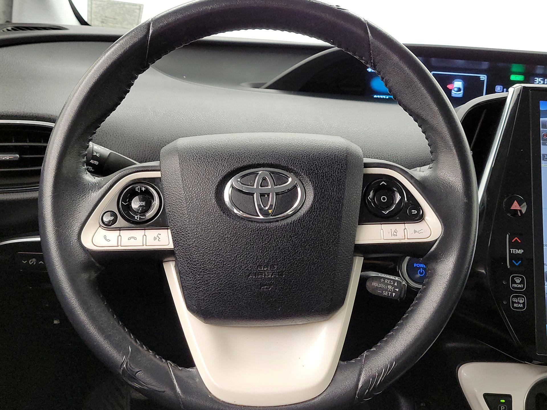 Thumbnail: 2017 Toyota Prius Prime - 10
