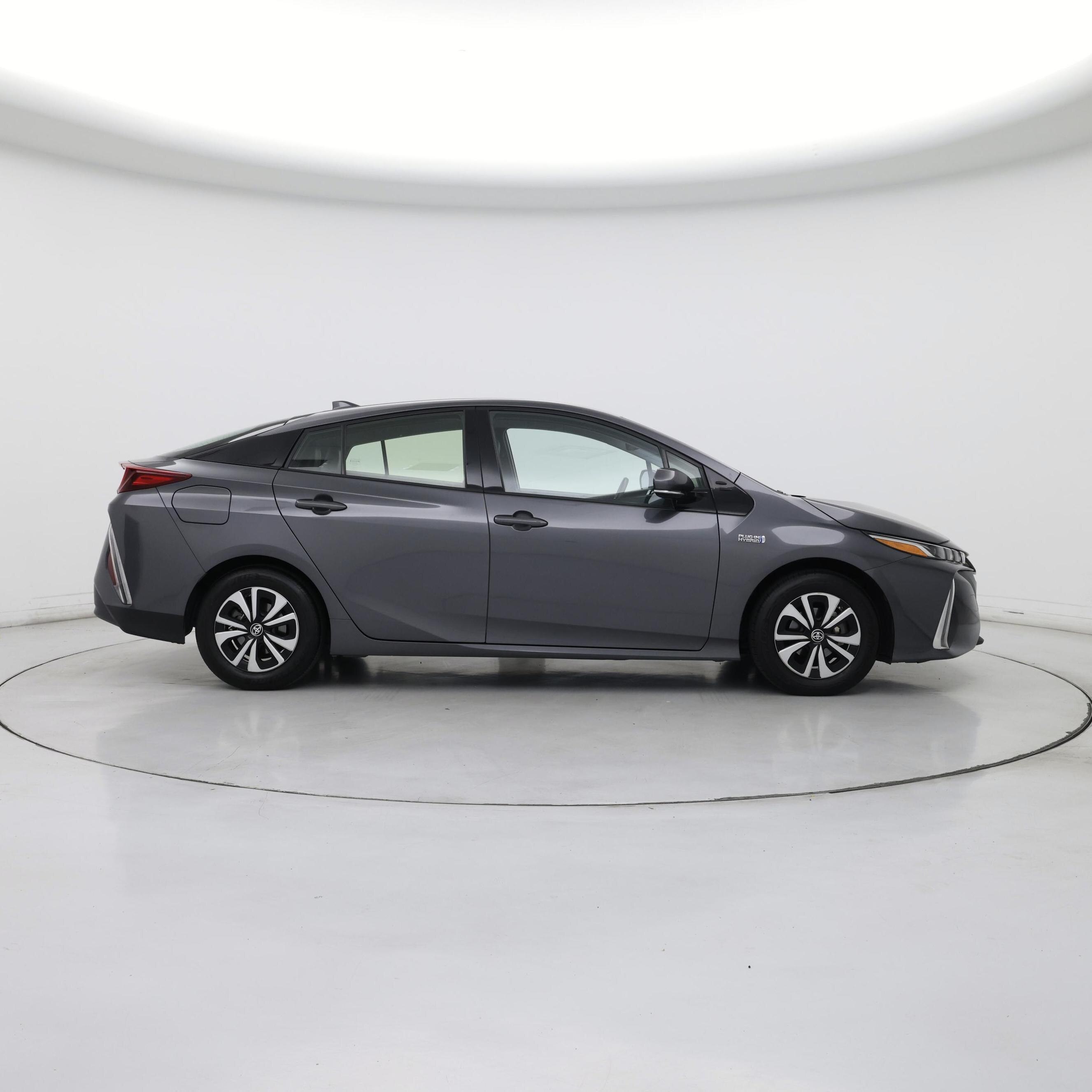 Thumbnail: 2017 Toyota Prius Prime - 7