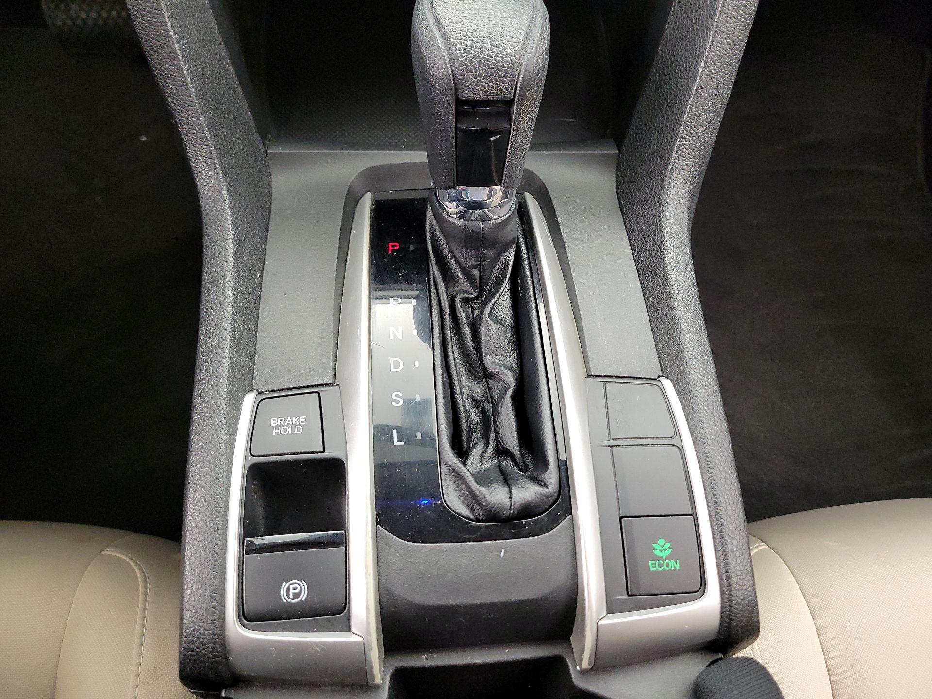 Thumbnail: 2018 Honda Civic - 17