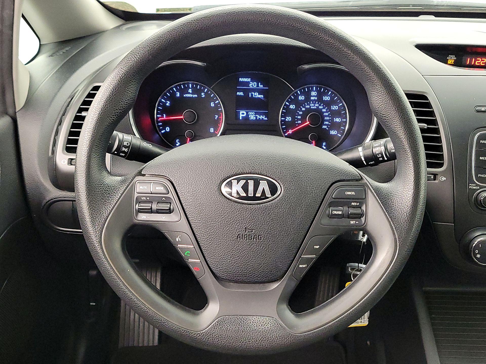 Thumbnail: 2016 Kia Forte - 10