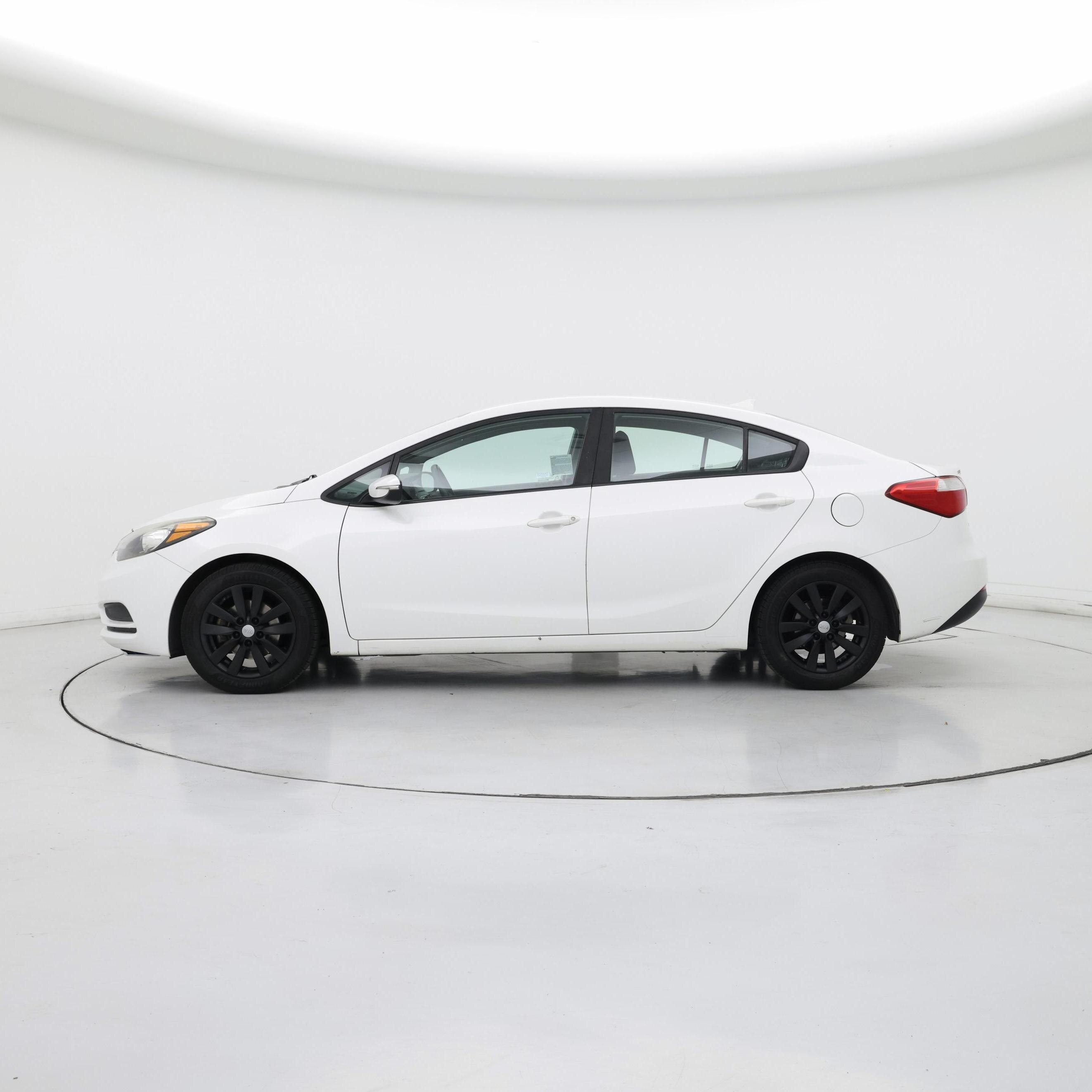 Thumbnail: 2016 Kia Forte - 3