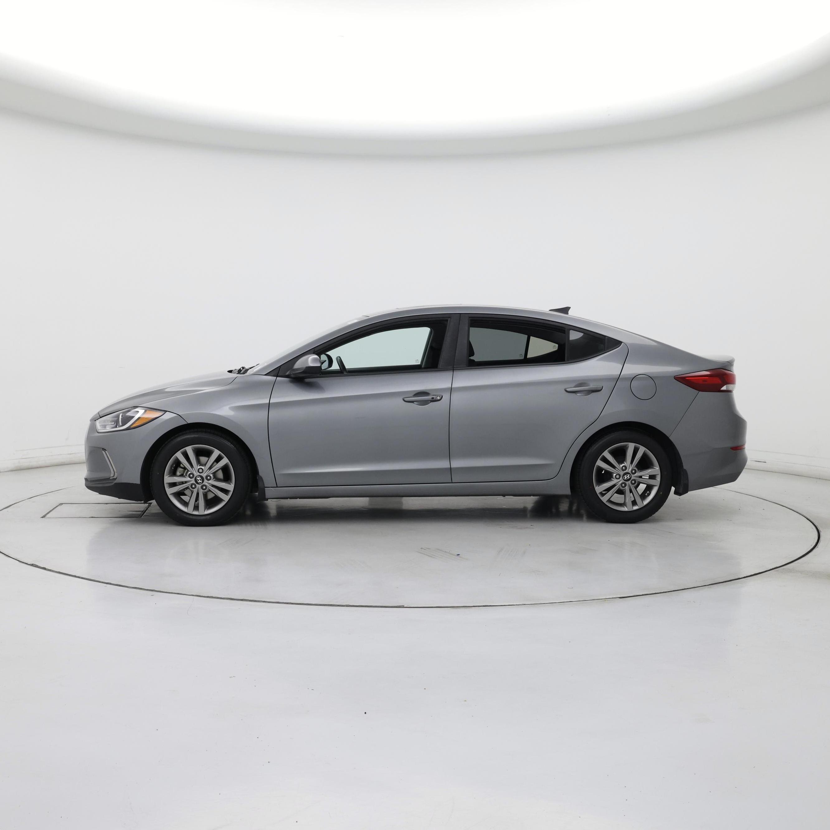 Thumbnail: 2017 Hyundai Elantra - 3