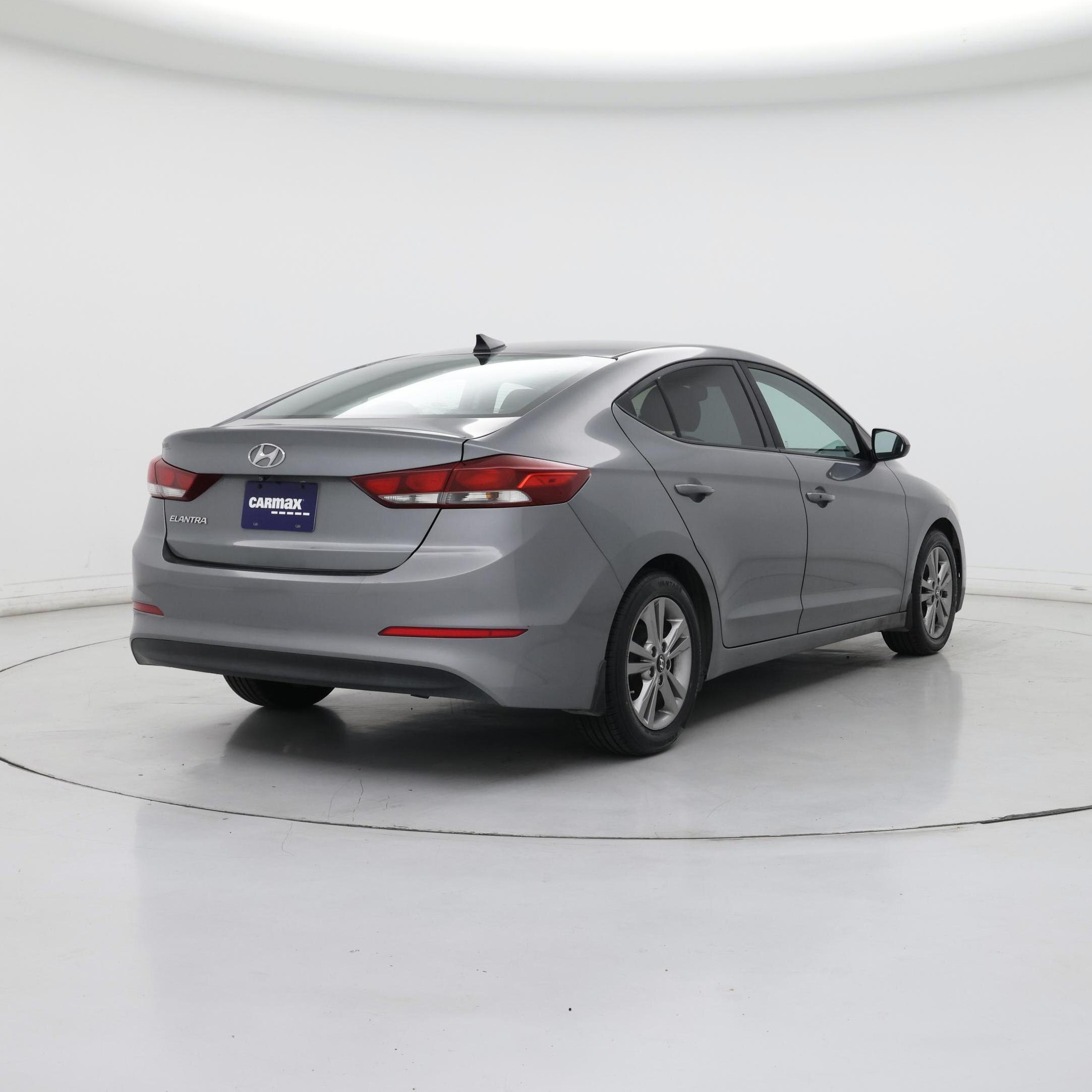 Thumbnail: 2017 Hyundai Elantra - 8