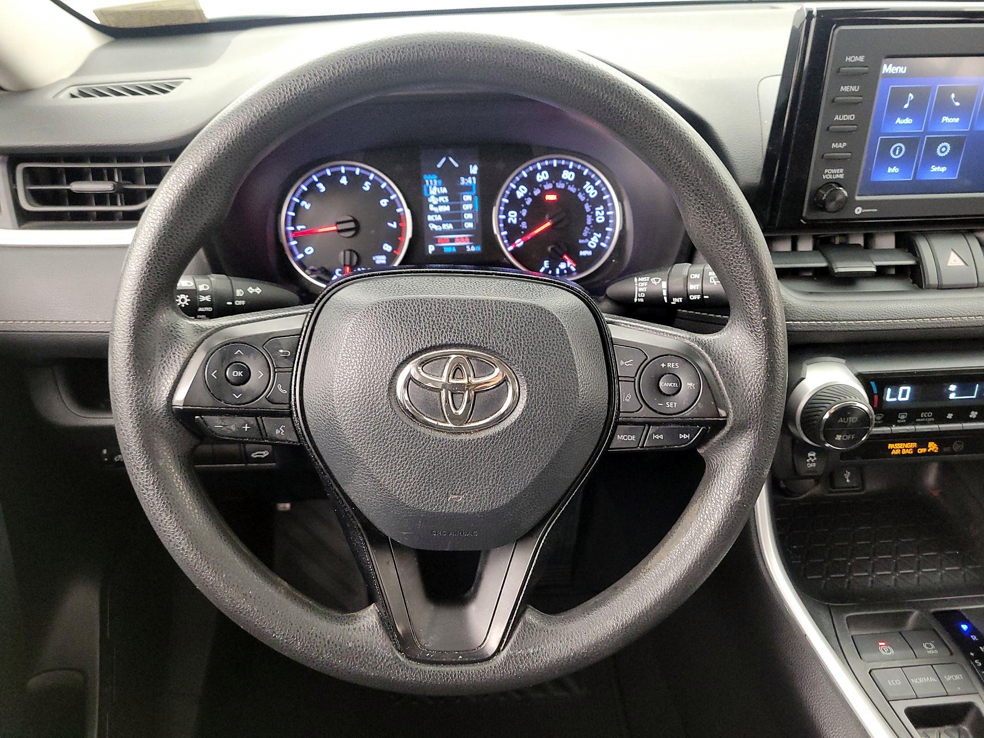 Thumbnail: 2021 Toyota RAV4 - 10