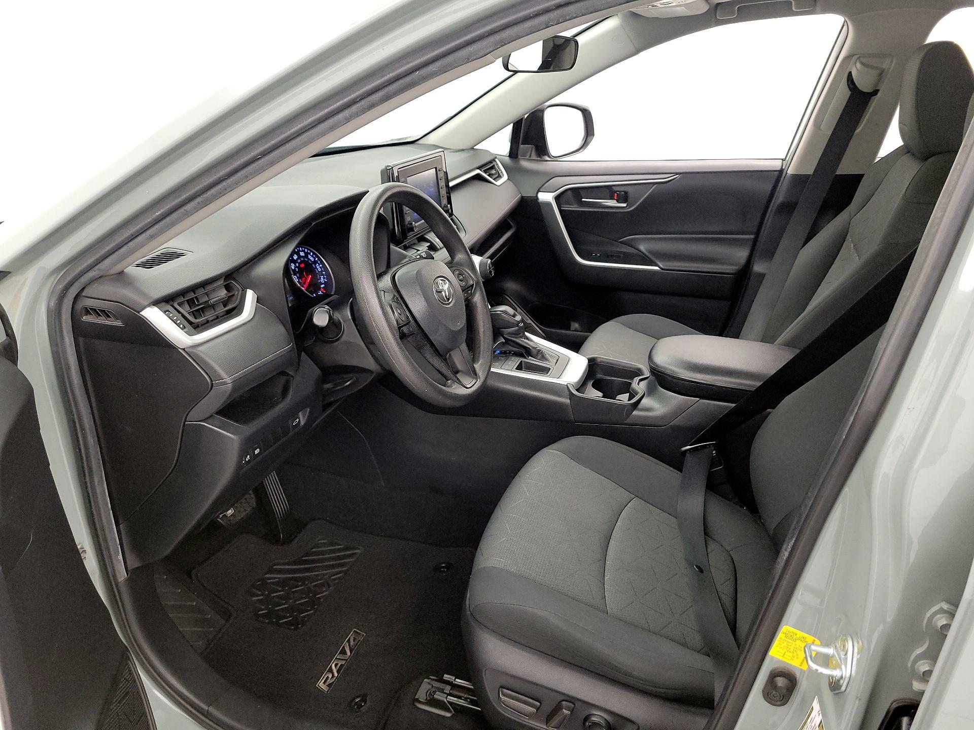 Thumbnail: 2021 Toyota RAV4 - 11