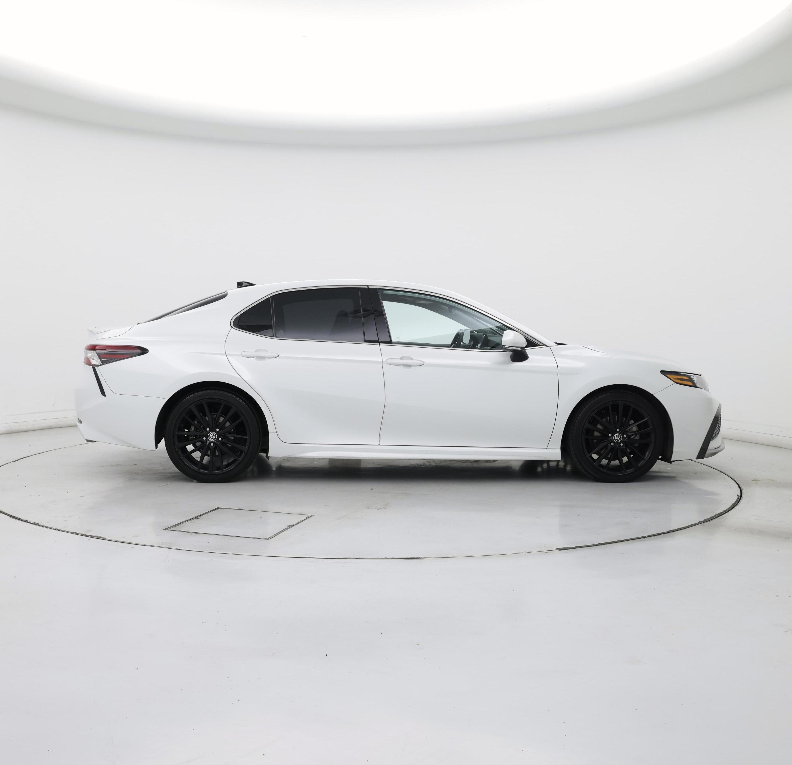 Thumbnail: 2021 Toyota Camry - 7