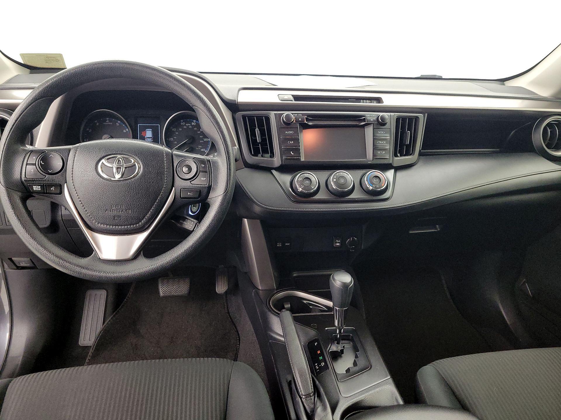Thumbnail: 2018 Toyota RAV4 - 9