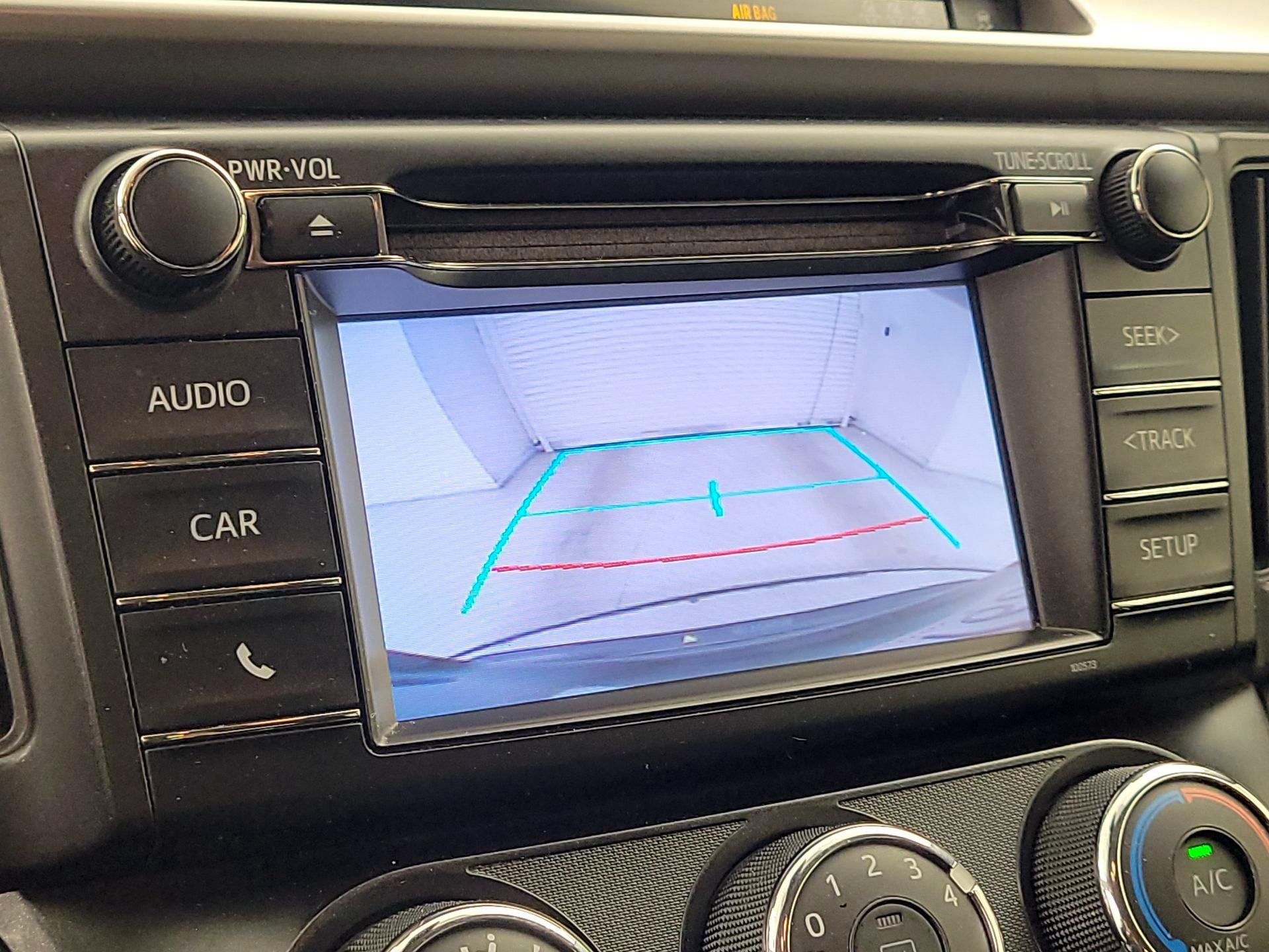 Thumbnail: 2018 Toyota RAV4 - 14