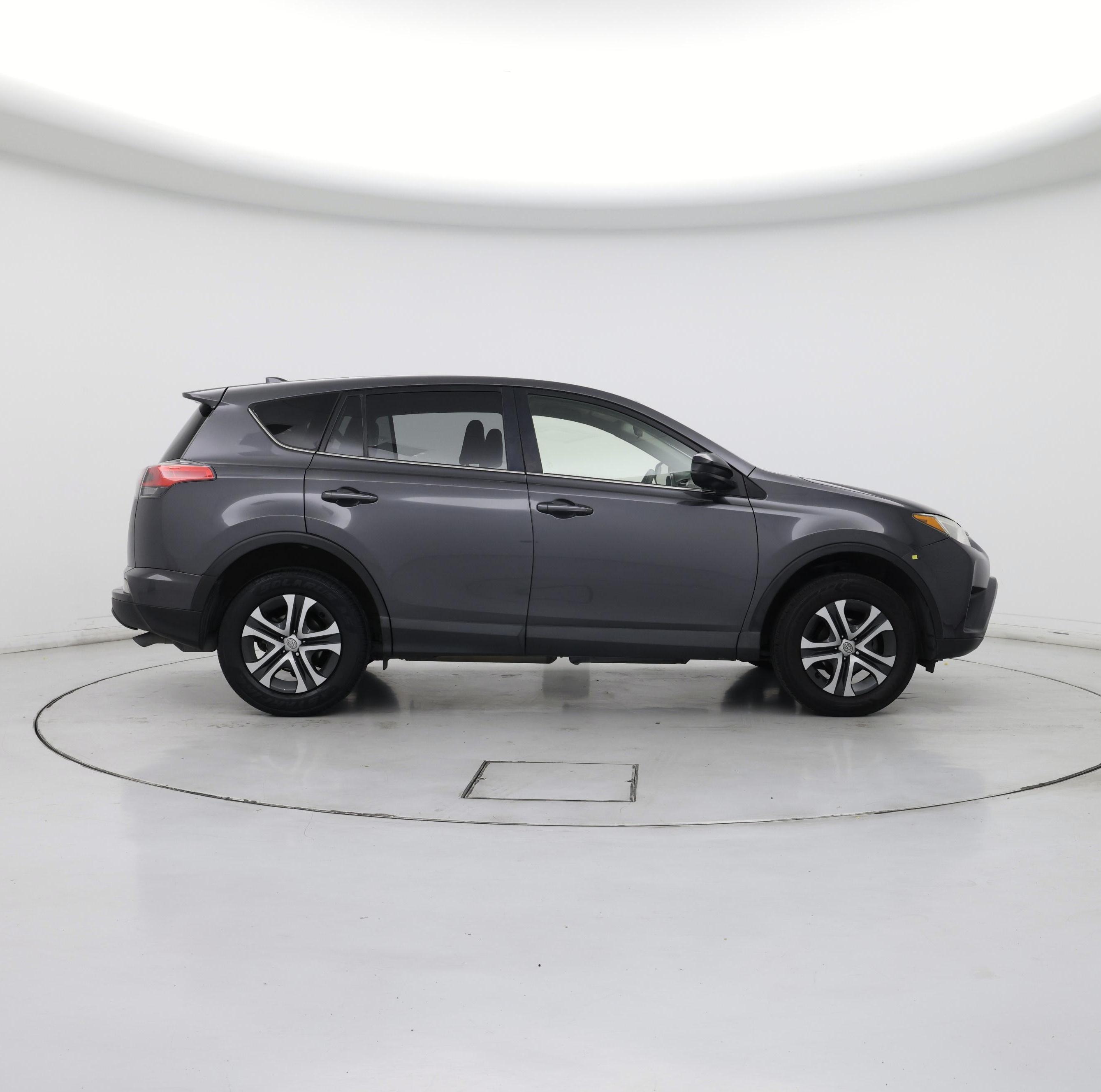 Thumbnail: 2018 Toyota RAV4 - 7