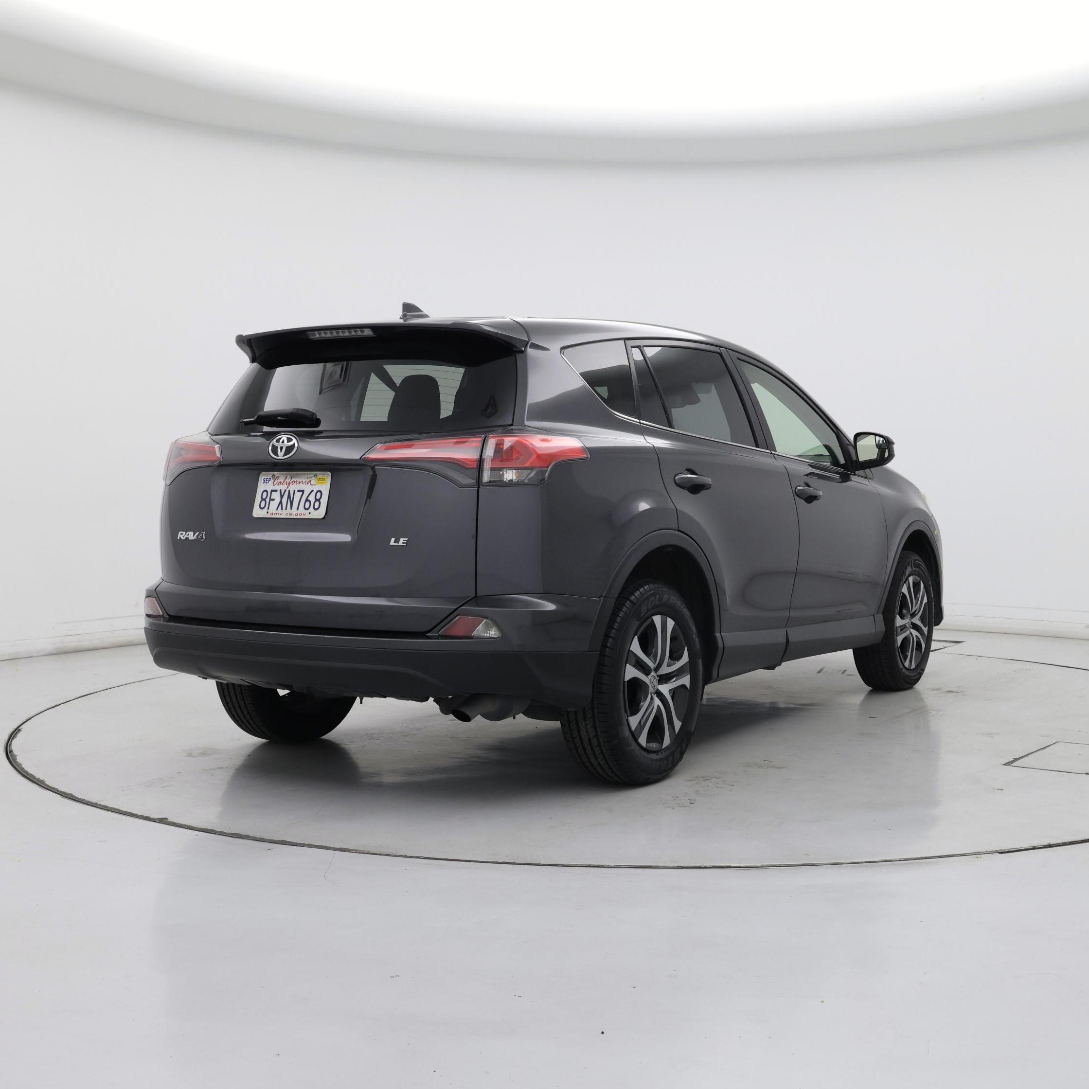 Thumbnail: 2018 Toyota RAV4 - 8