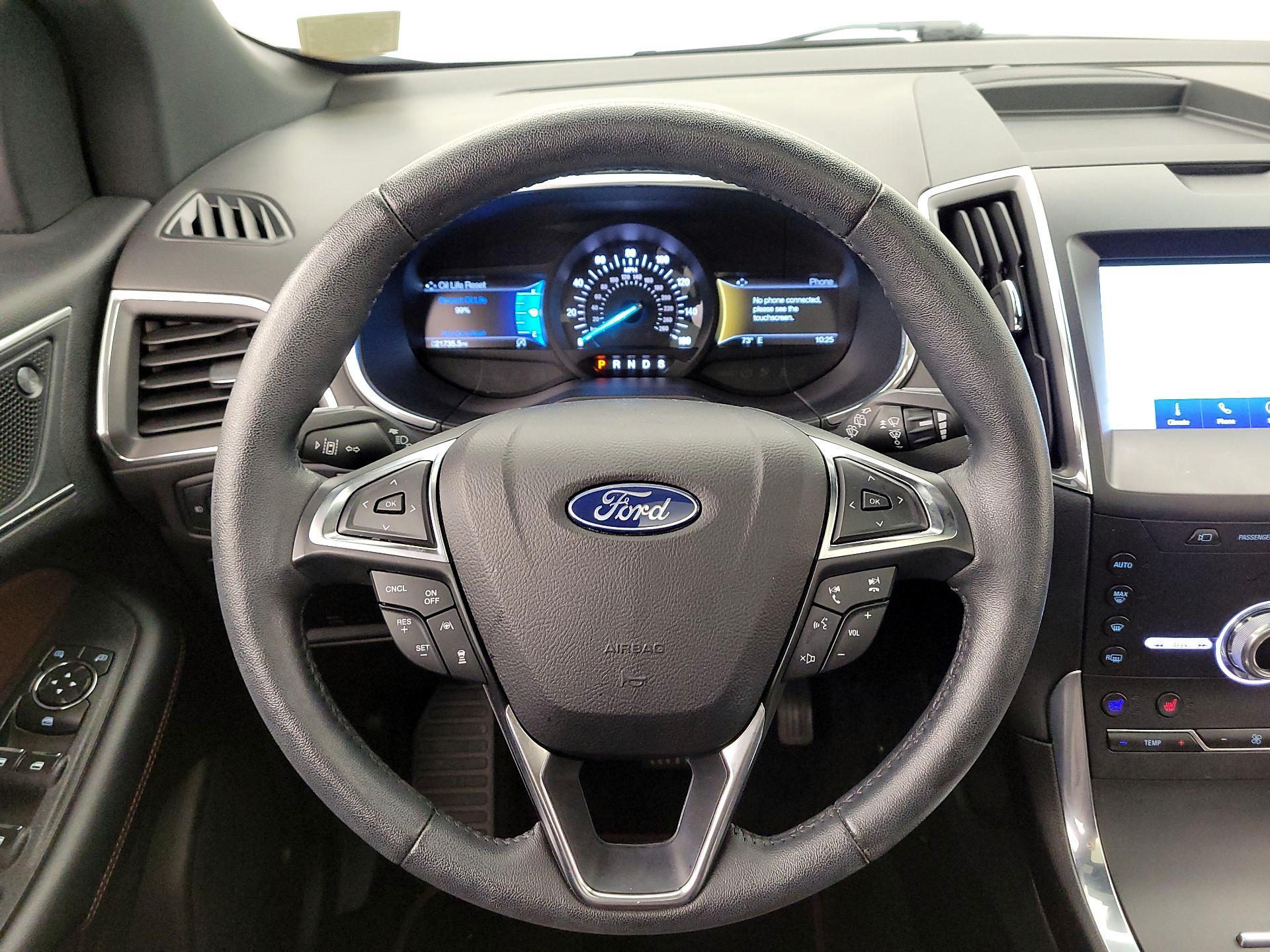 Thumbnail: 2020 Ford Edge - 10