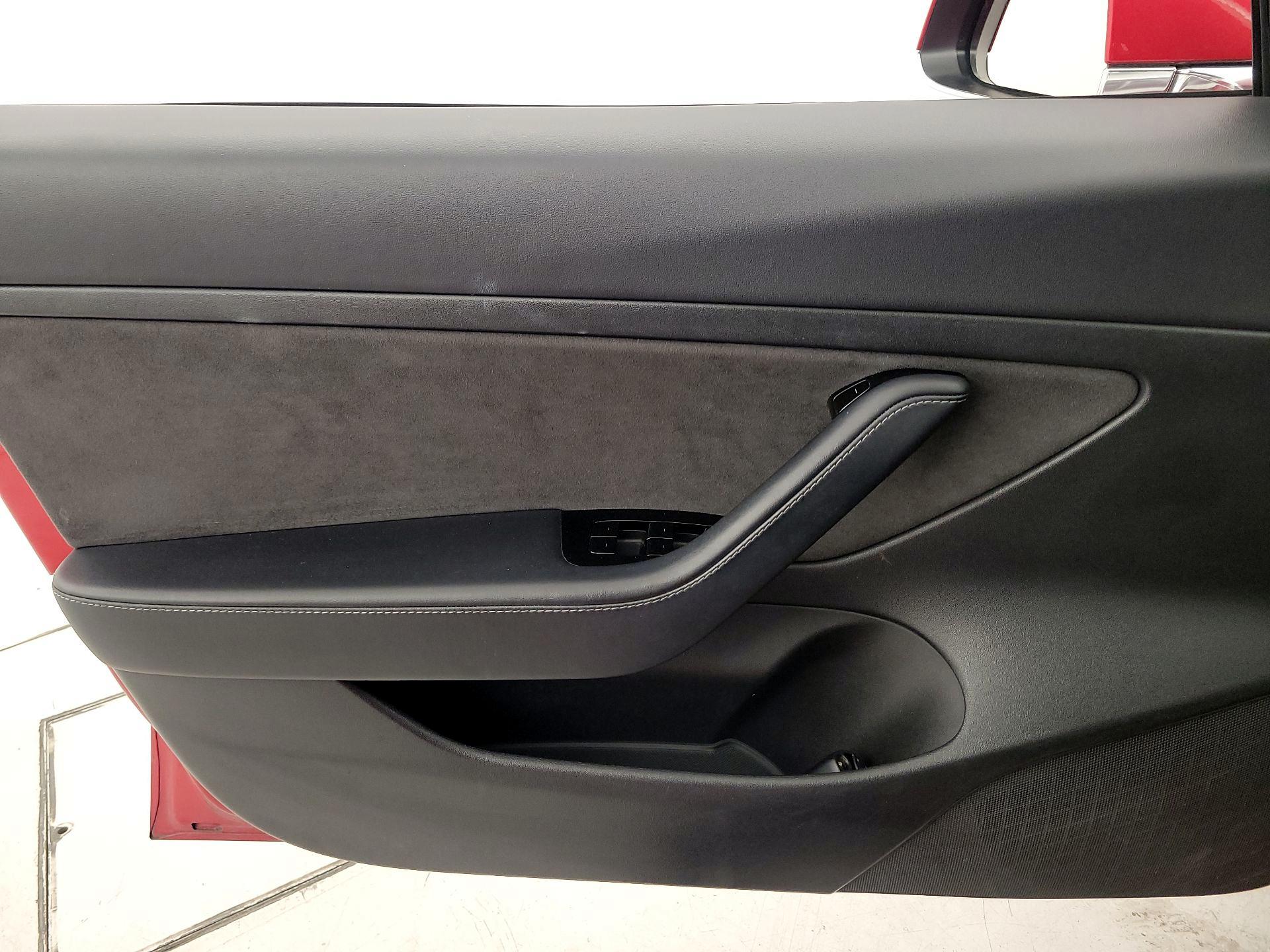 Thumbnail: 2020 Tesla Model 3 - 12