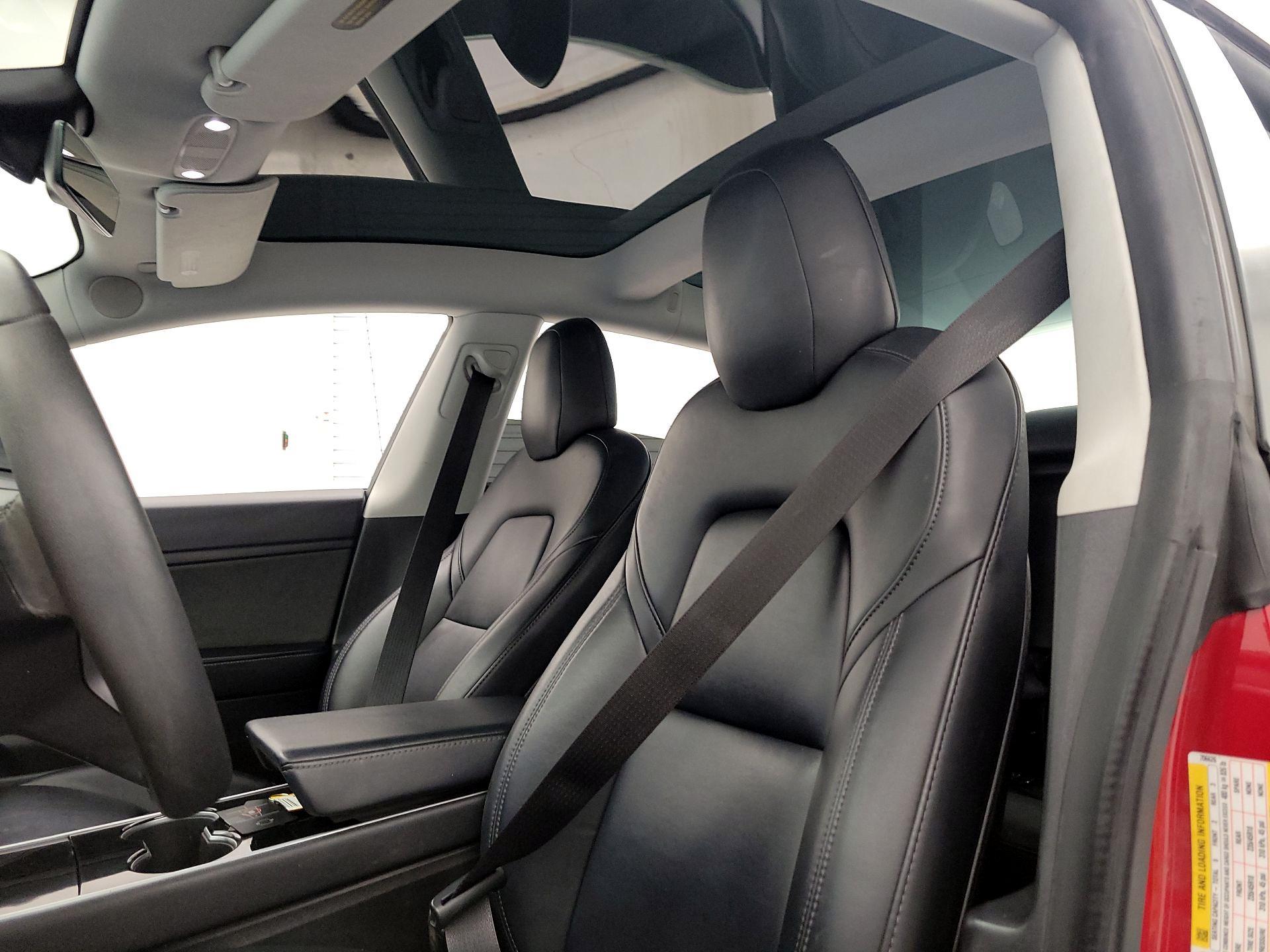 Thumbnail: 2020 Tesla Model 3 - 19