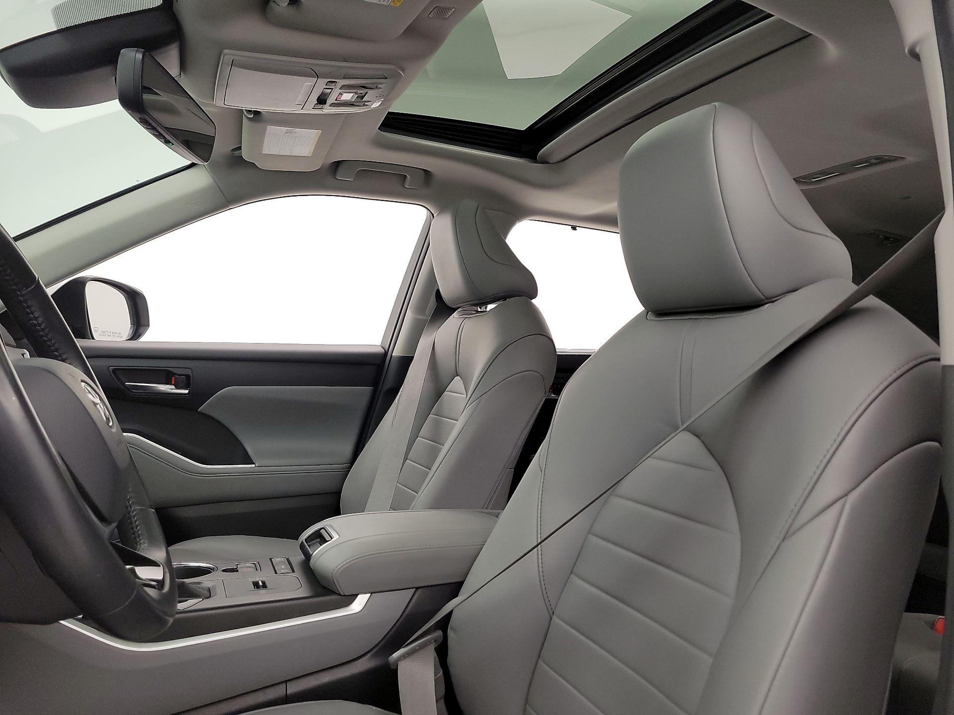 Thumbnail: 2020 Toyota Highlander - 19