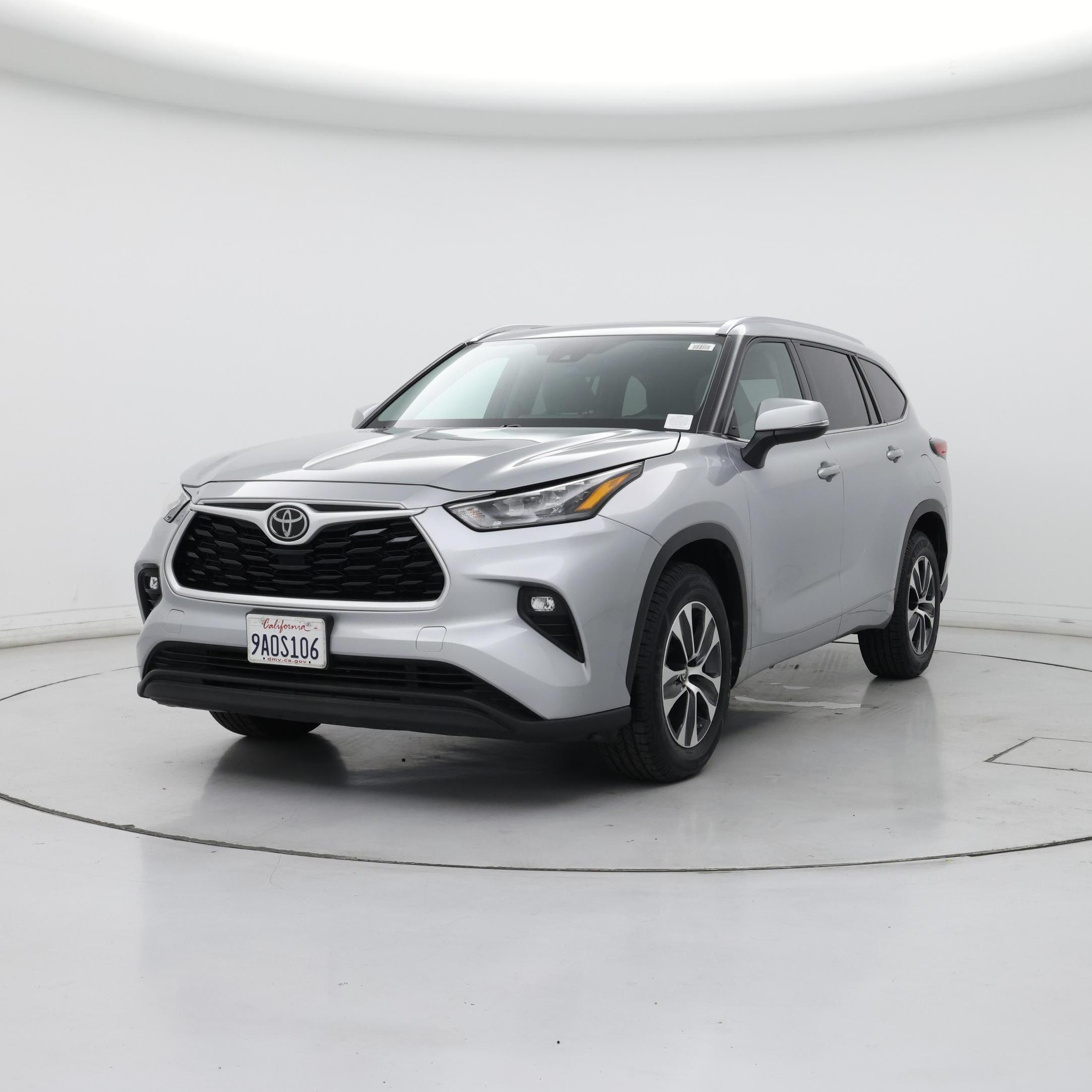 Thumbnail: 2020 Toyota Highlander - 4