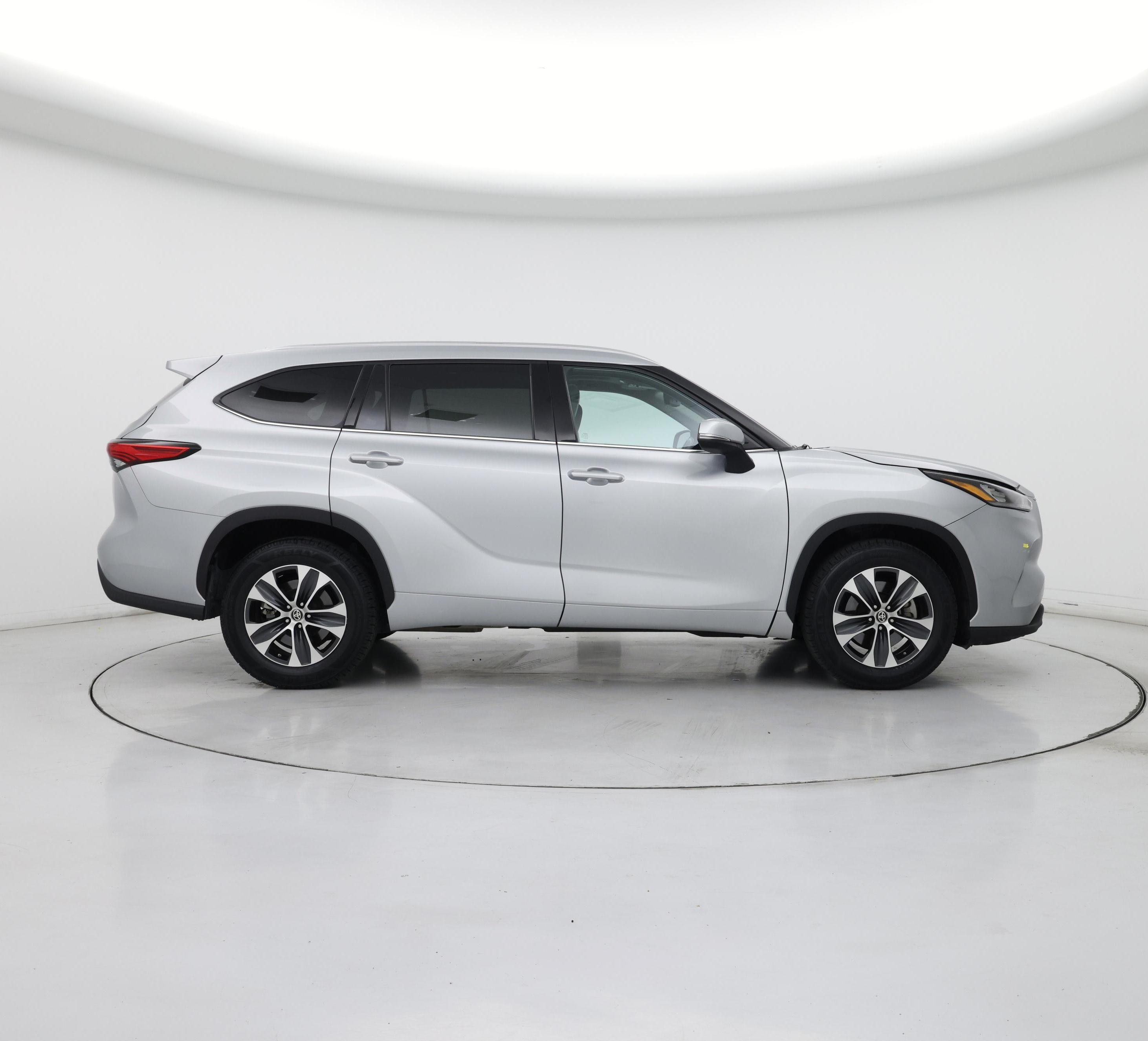 Thumbnail: 2020 Toyota Highlander - 7