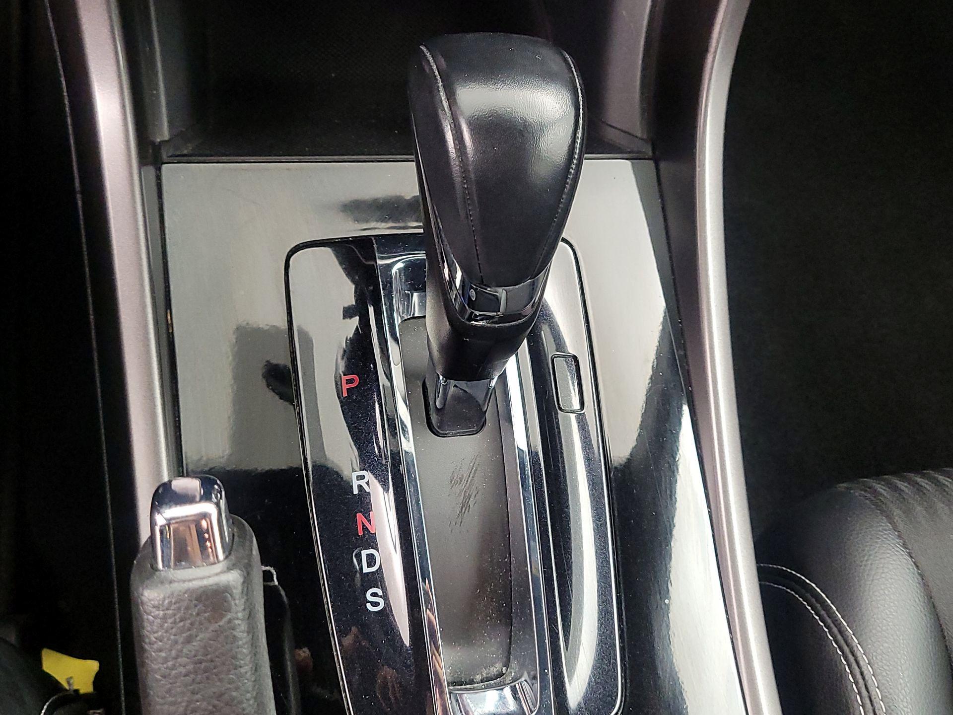 Thumbnail: 2016 Honda Accord - 17