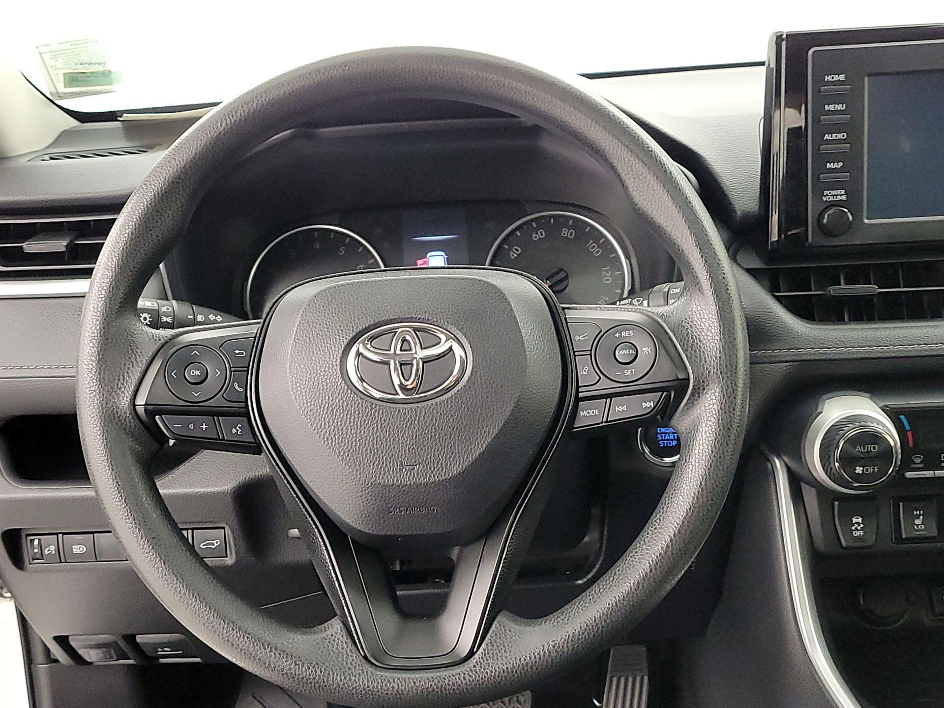 Thumbnail: 2019 Toyota RAV4 - 10