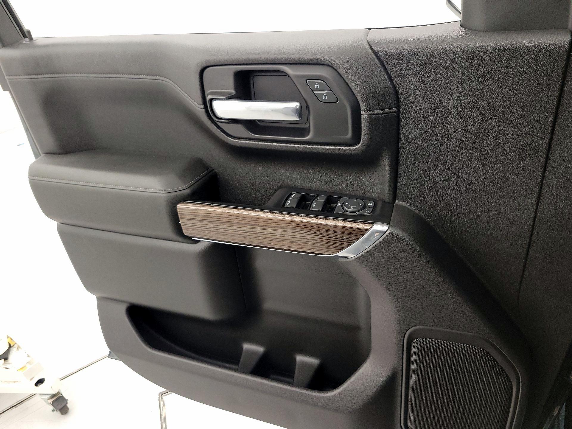 Thumbnail: 2019 Chevrolet Silverado 1500 - 12