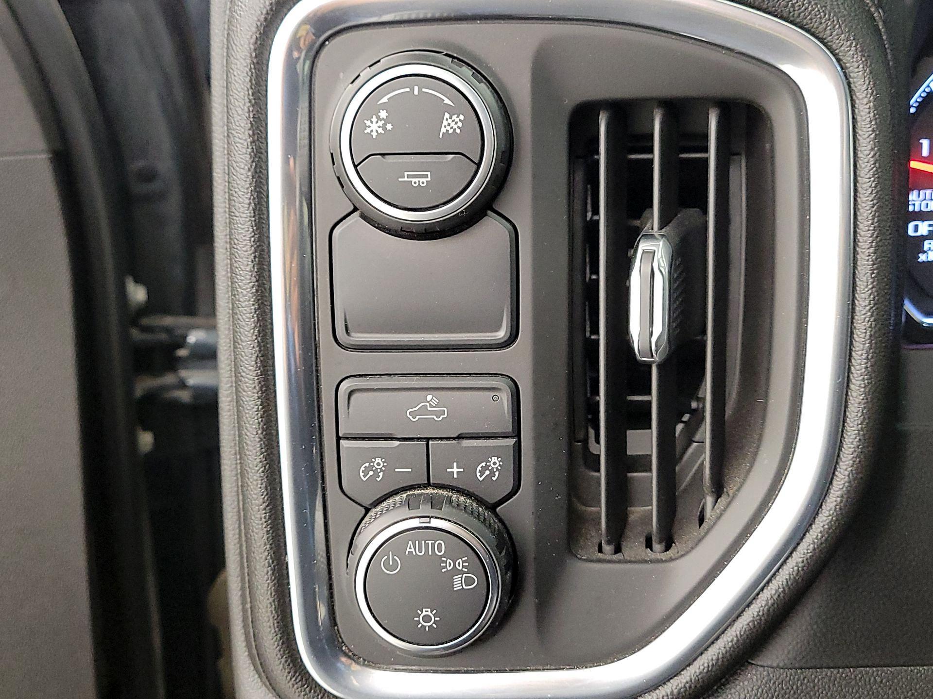Thumbnail: 2019 Chevrolet Silverado 1500 - 13