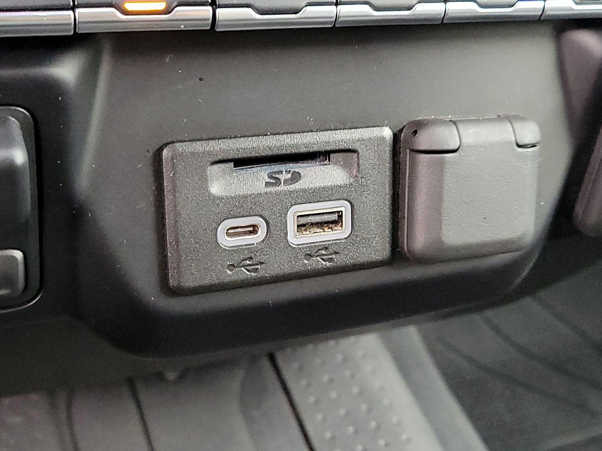 Thumbnail: 2019 Chevrolet Silverado 1500 - 18