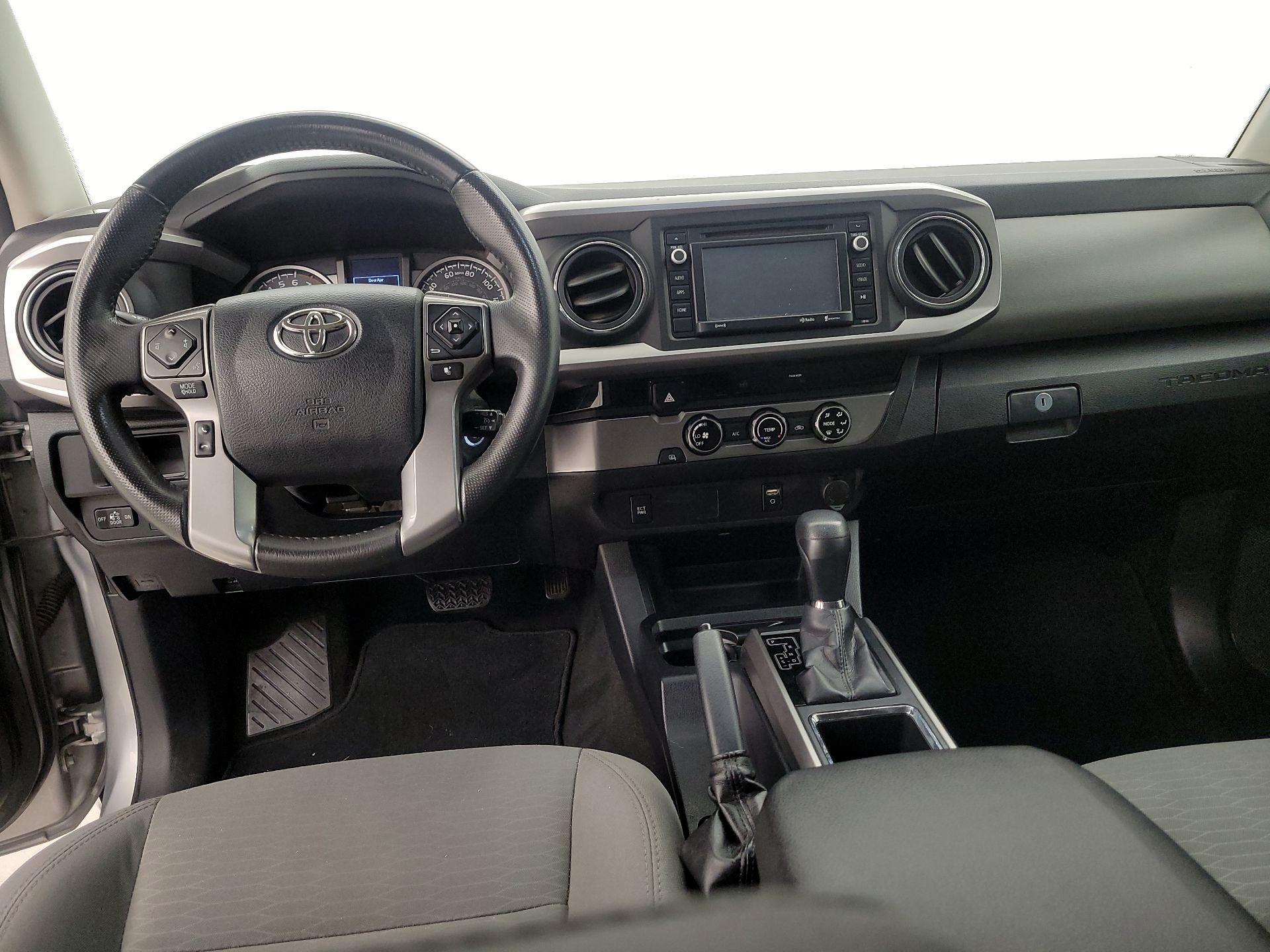 Thumbnail: 2017 Toyota Tacoma - 9