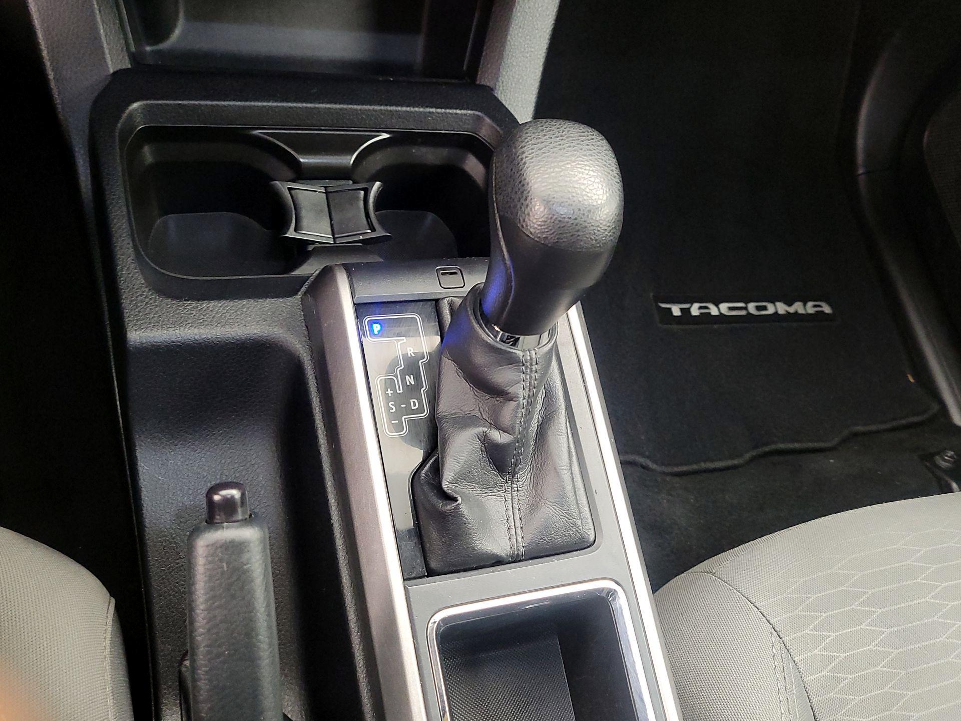 Thumbnail: 2017 Toyota Tacoma - 17