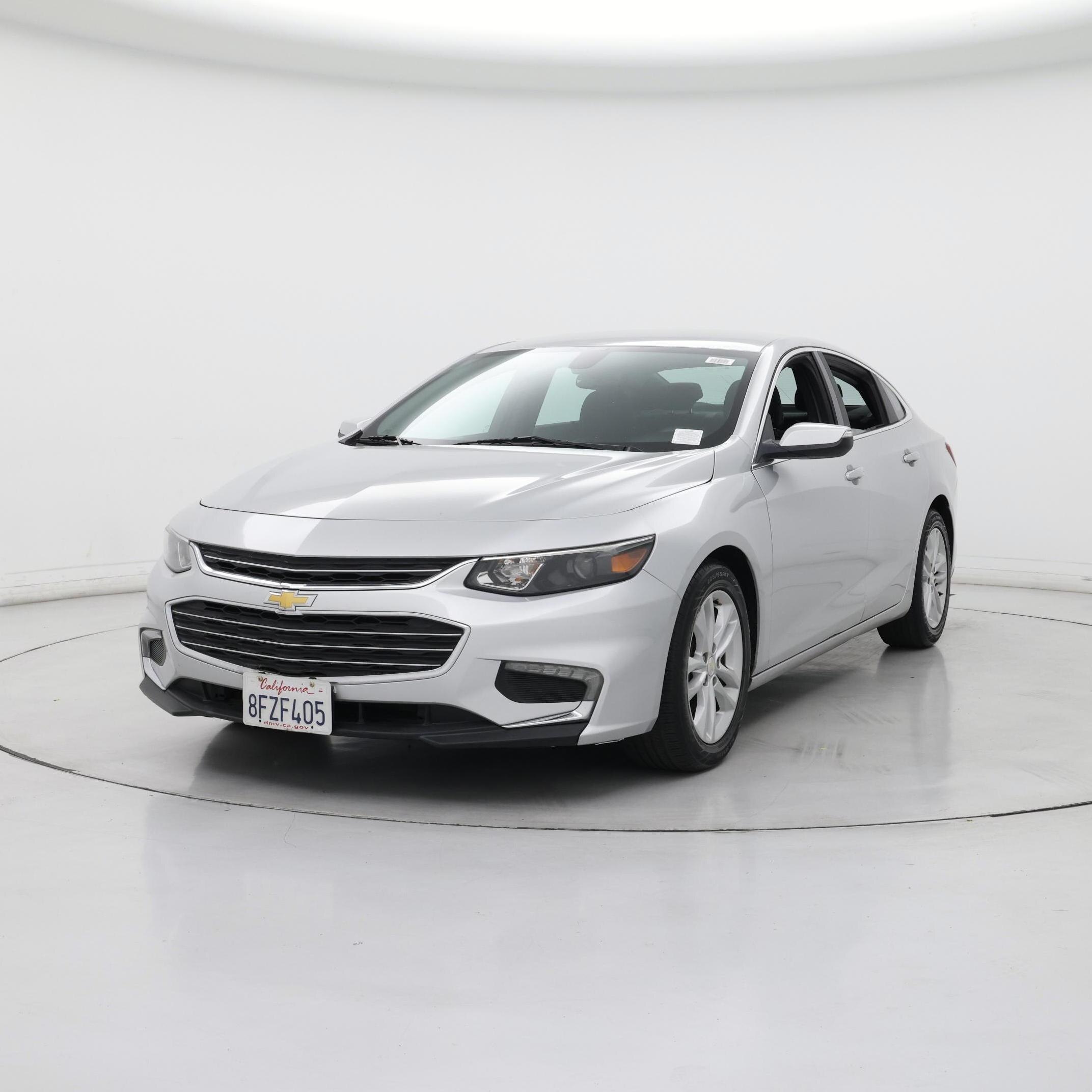 Thumbnail: 2017 Chevrolet Malibu - 4