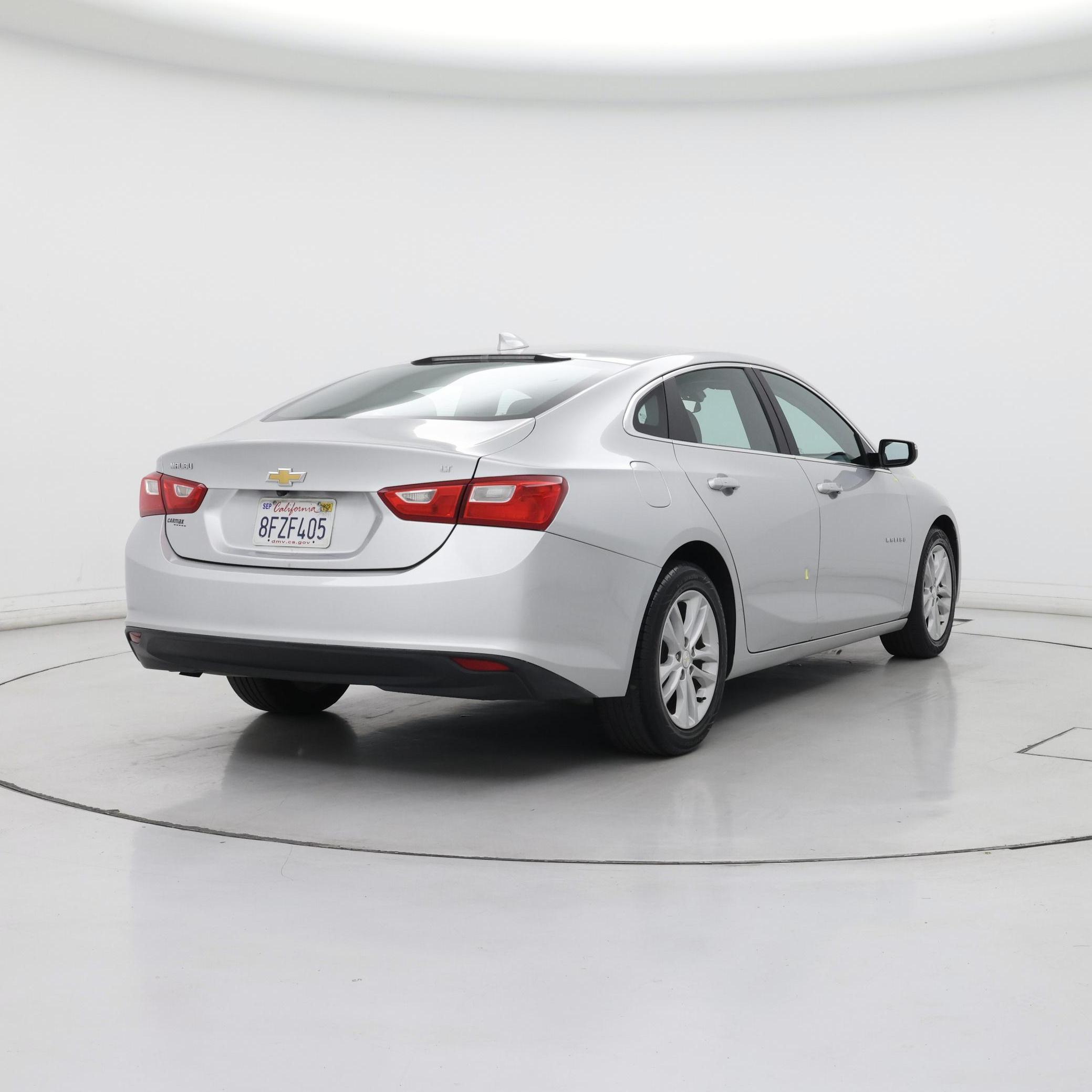 Thumbnail: 2017 Chevrolet Malibu - 8