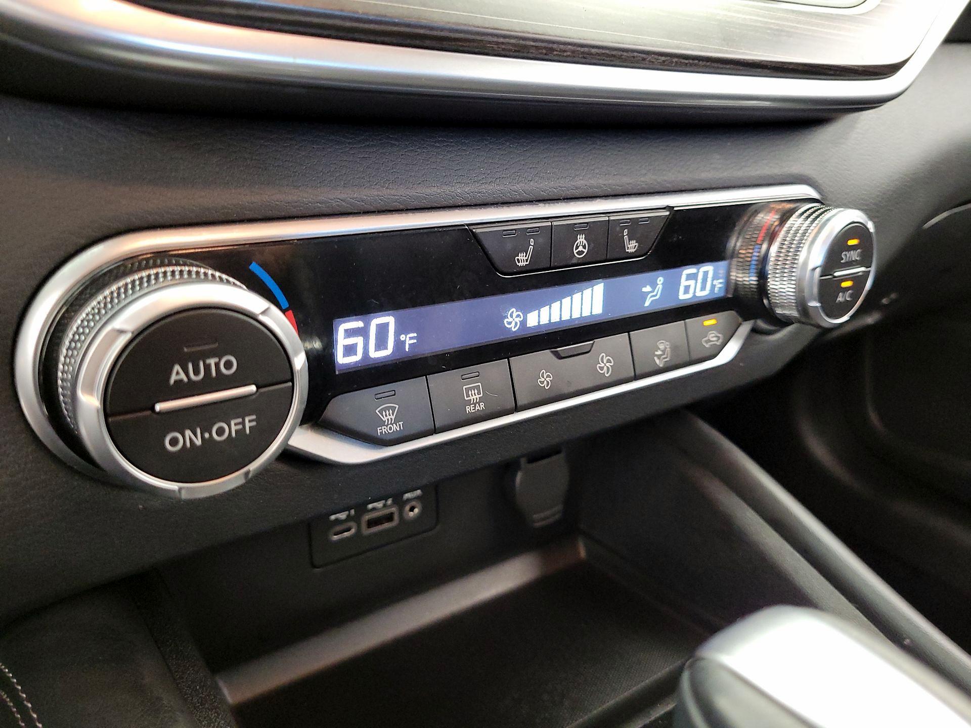 Thumbnail: 2019 Nissan Altima - 17