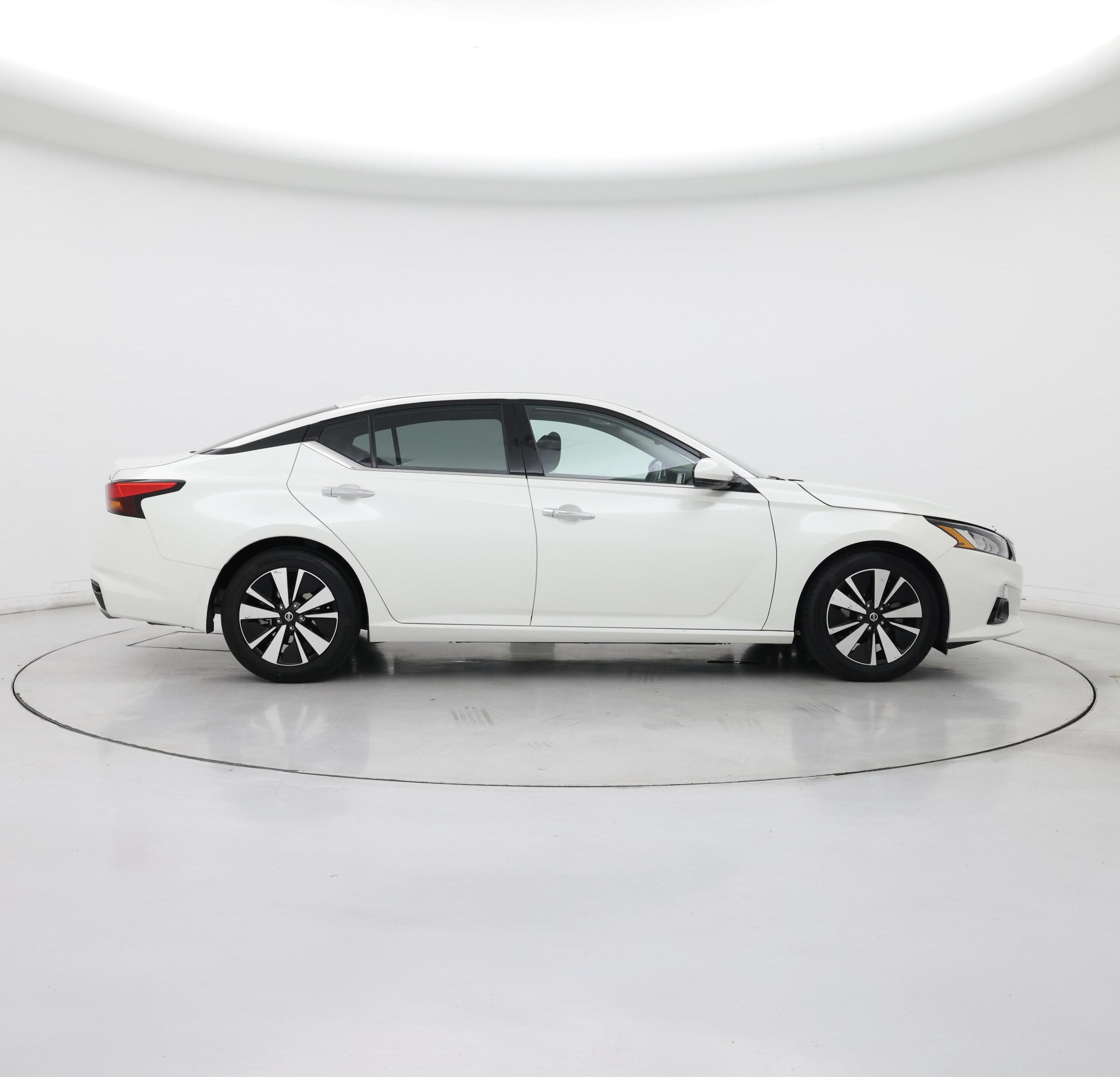 Thumbnail: 2019 Nissan Altima - 7