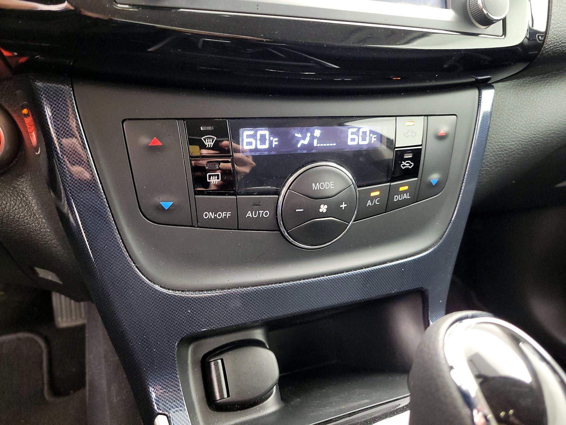 Thumbnail: 2018 Nissan Sentra - 17