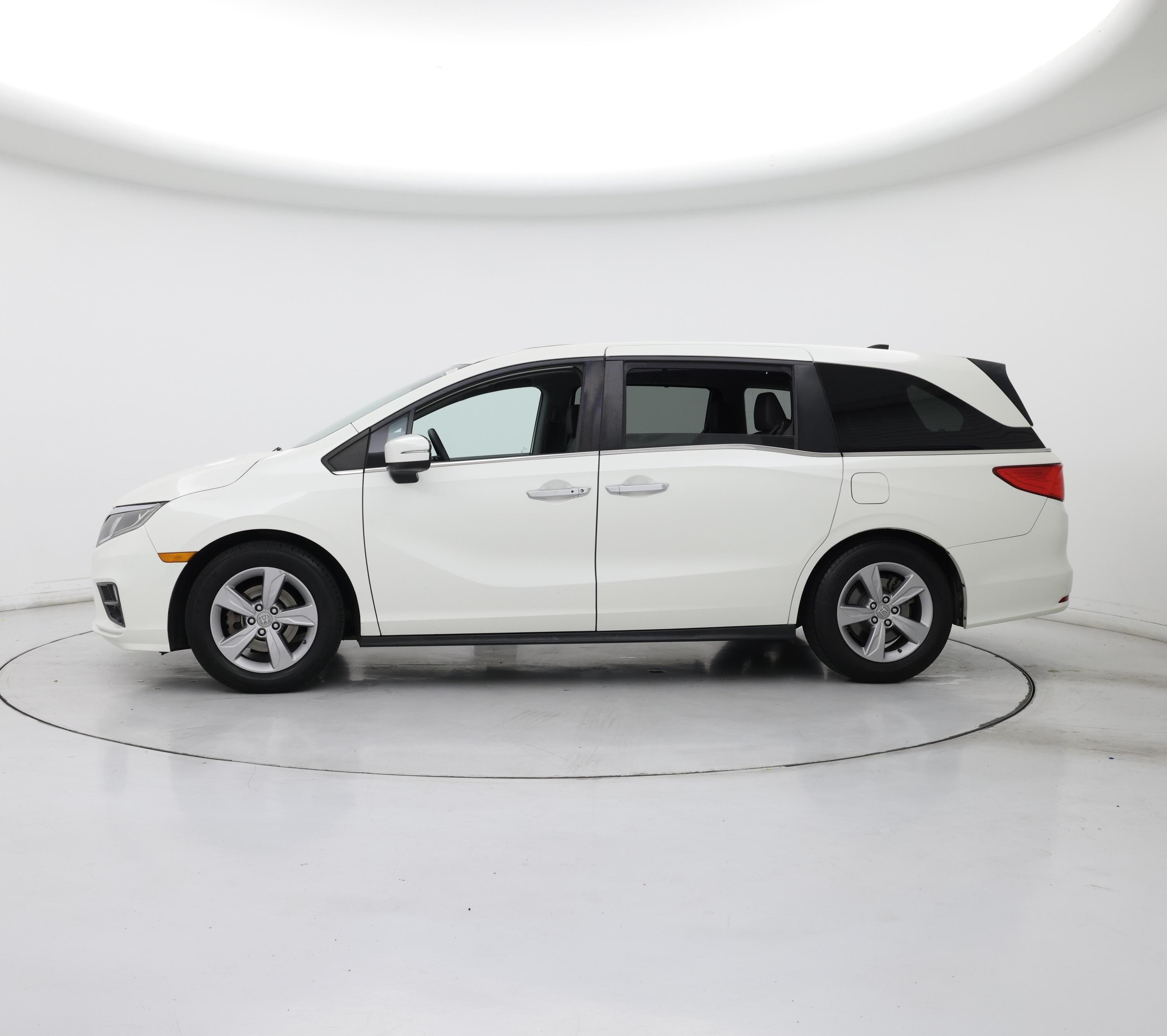 Thumbnail: 2019 Honda Odyssey - 3