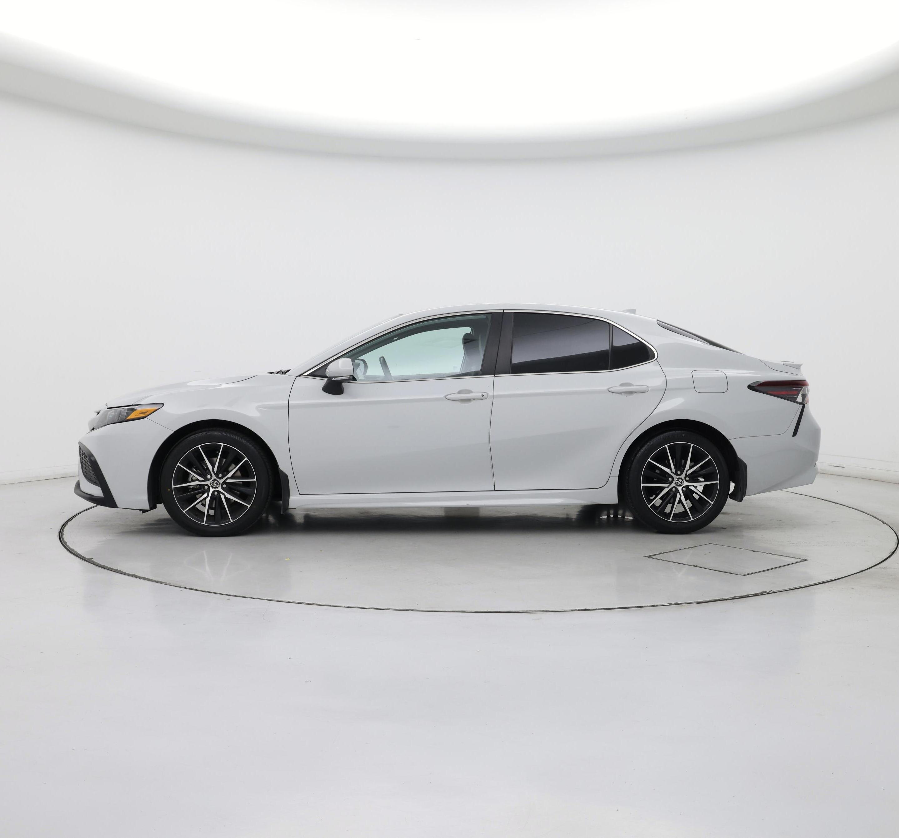 Thumbnail: 2023 Toyota Camry - 3