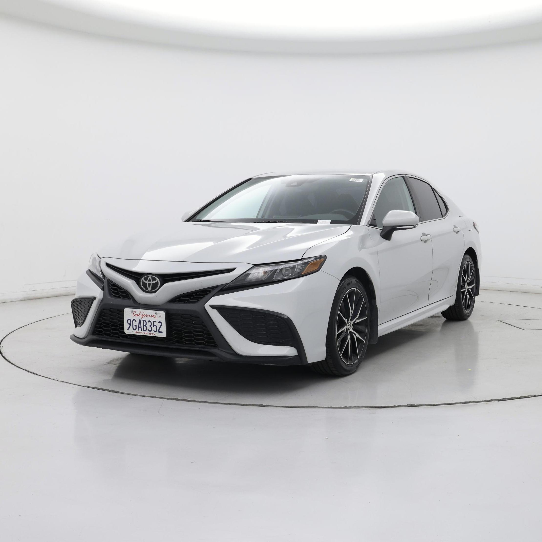 Thumbnail: 2023 Toyota Camry - 4